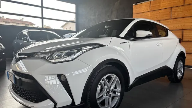 Toyota C-HR 1.8h Business e-cvt 122CV
