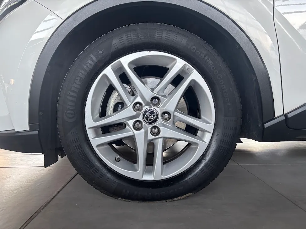 Toyota C-HR 1.8h Business e-cvt 122CV 2020 — foto 7