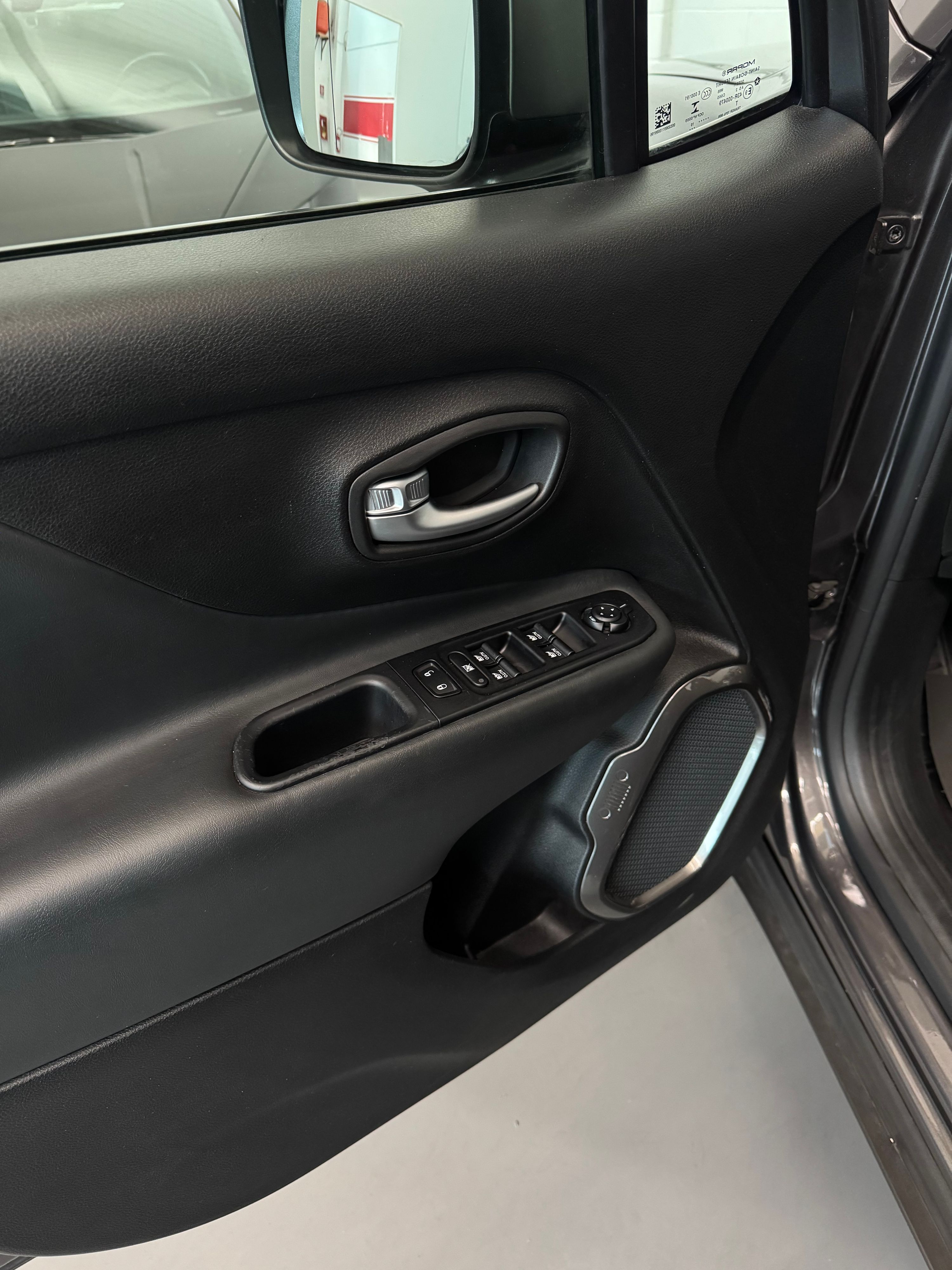 Jeep Renegade Limited 1.0cc 120cv CarPlay OK Neopatentati Finanziabile 2023 — foto 9