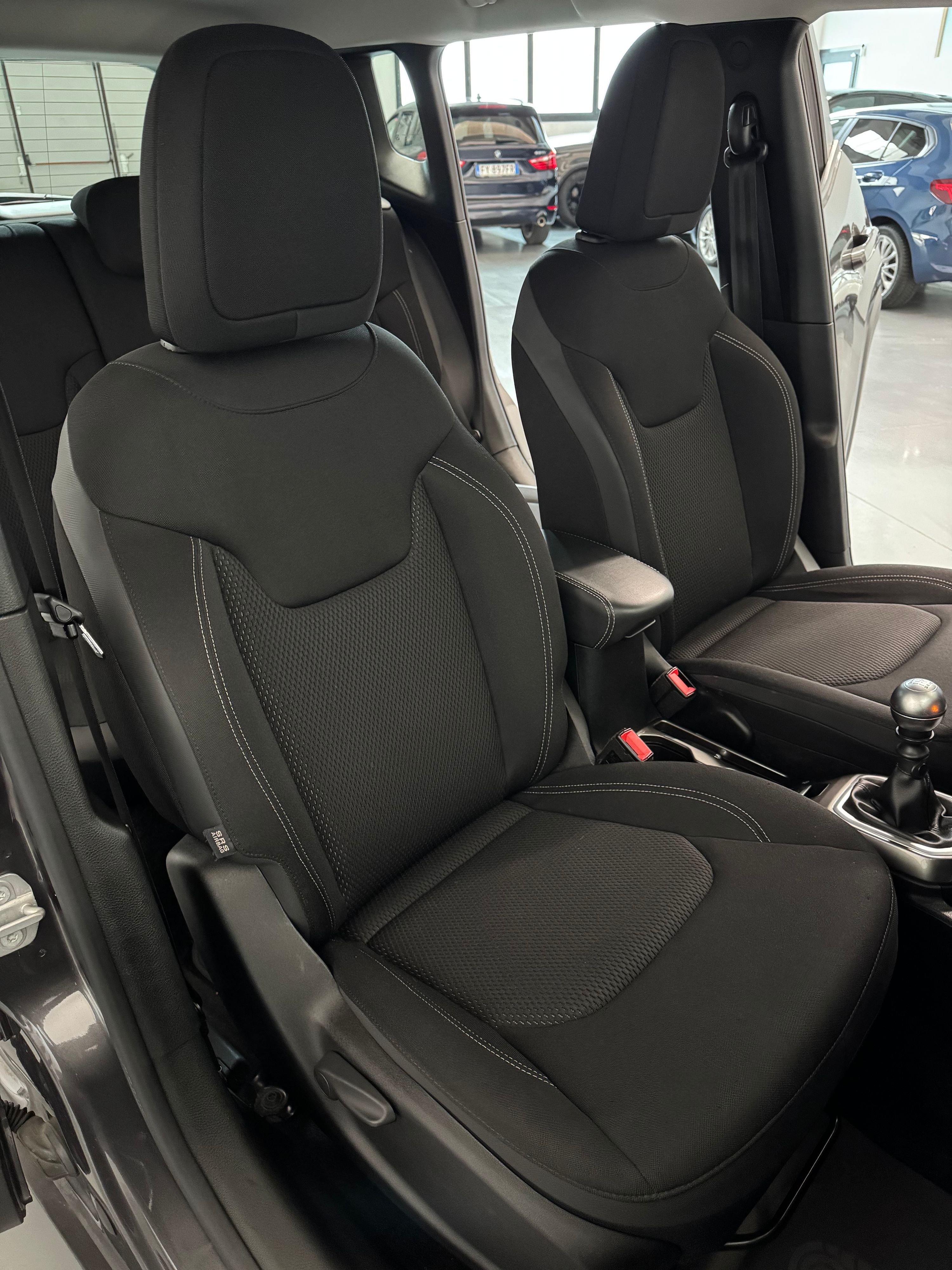Jeep Renegade Limited 1.0cc 120cv CarPlay OK Neopatentati Finanziabile 2023 — foto 13