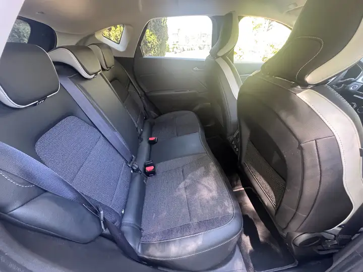Renault Captur 1.0 tce Intens 90cv my21 2023 — foto 15