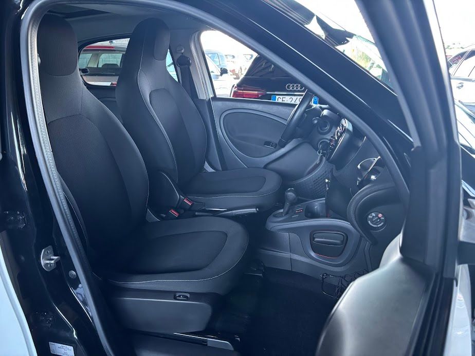 Smart SMART FORFOUR 90 0.9 TURBO PASSION 90CV NEOPATENTATI 2019 — foto 12