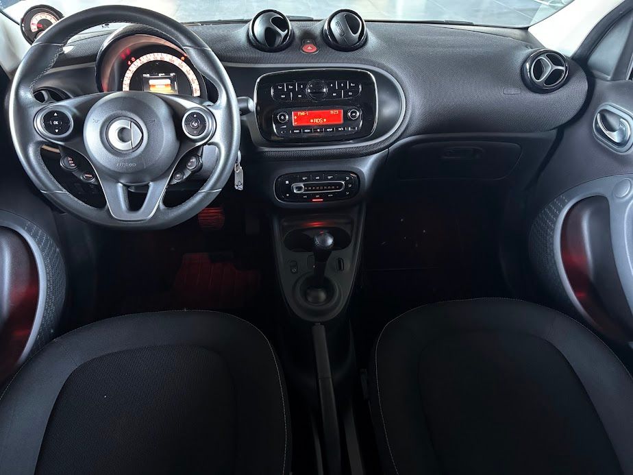 Smart SMART FORFOUR 90 0.9 TURBO PASSION 90CV NEOPATENTATI 2019 — foto 14