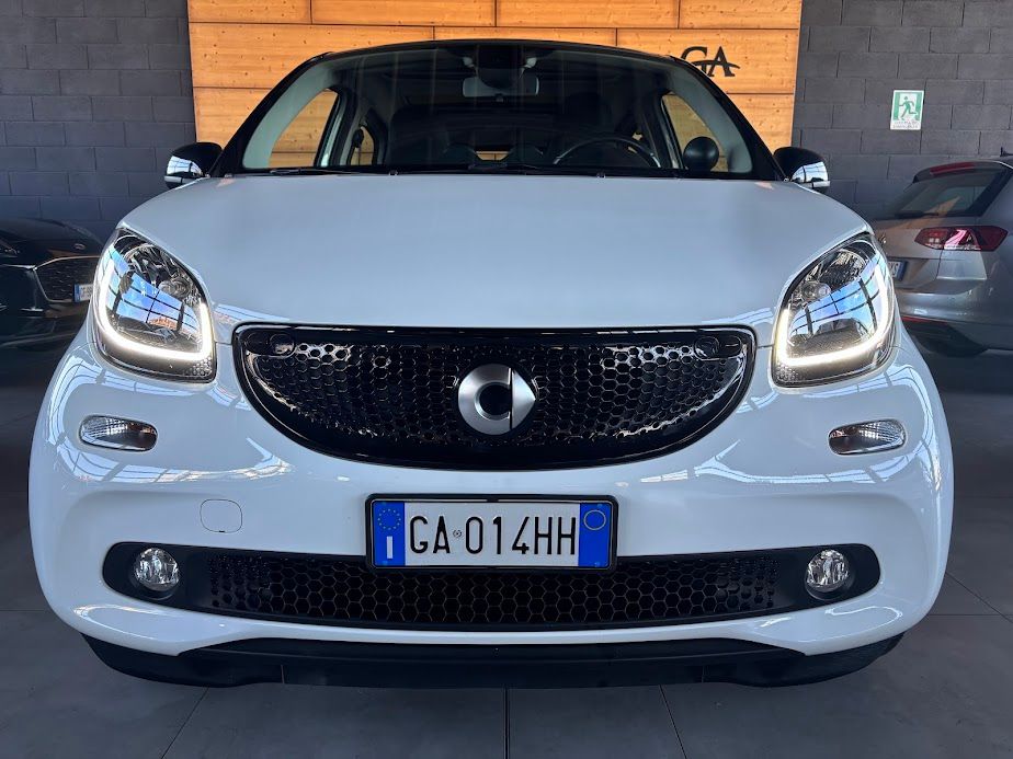 Smart SMART FORFOUR 90 0.9 TURBO PASSION 90CV NEOPATENTATI 2019 — foto 6
