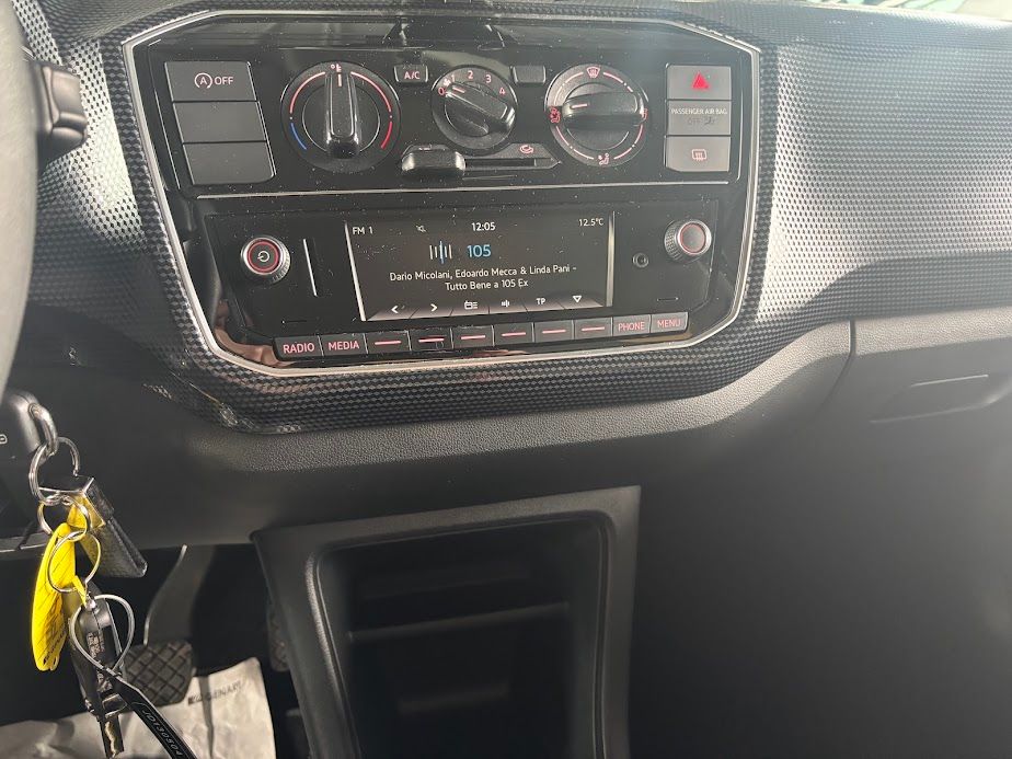 Volkswagen up! 5p 1.0  75cv AUTOMATICA 2017 — foto 16