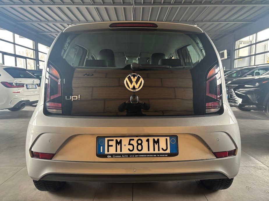 Volkswagen up! 5p 1.0  75cv AUTOMATICA 2017 — foto 3
