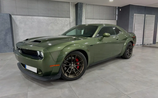 Dodge Challenger