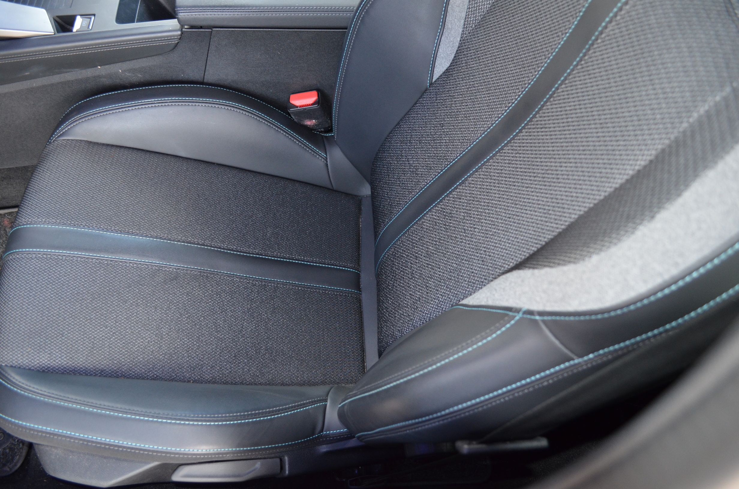 Peugeot 308 1.5 bluehdi Allure Pack s&s 130cv eat8 2024 — foto 14