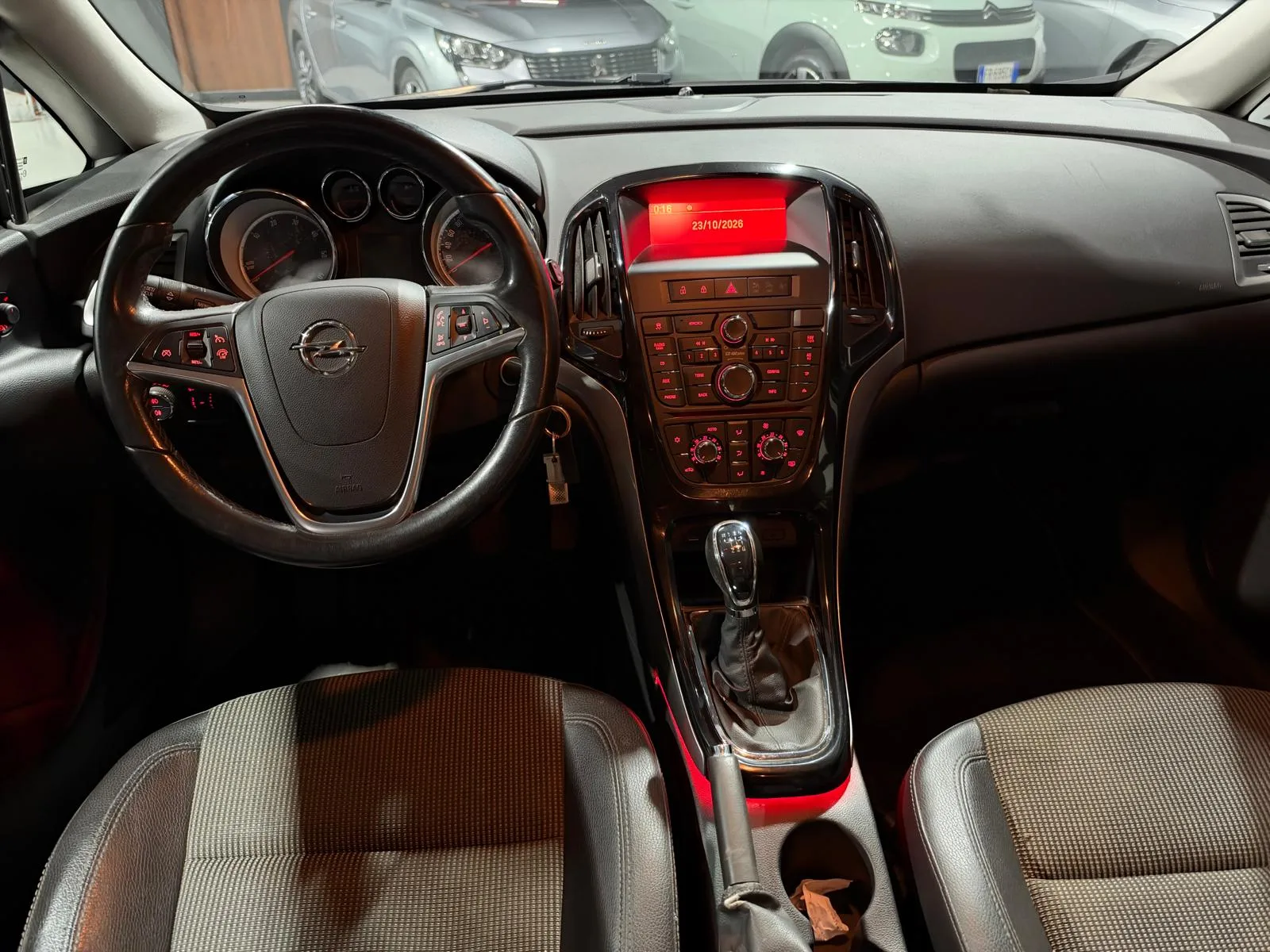 Opel Astra Diesel Manuale Neopatentati 2015 — foto 10