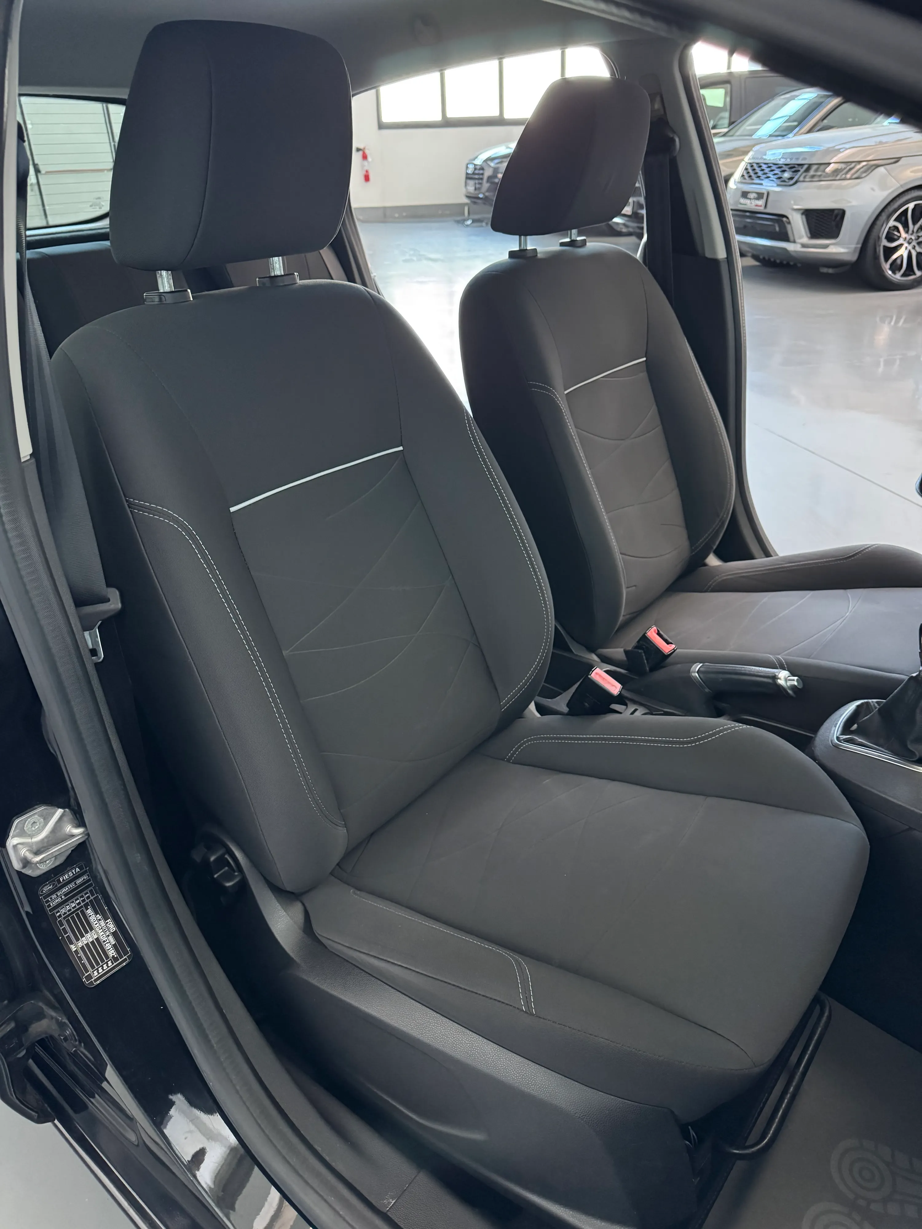 Ford Fiesta 5p 1.2cc 60cv Bluetooth+Clima OK Neopatentati 2015 — foto 11