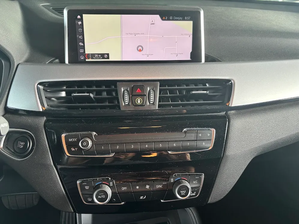 BMW X1 xdrive25e Business Advantage auto 2022 — foto 17