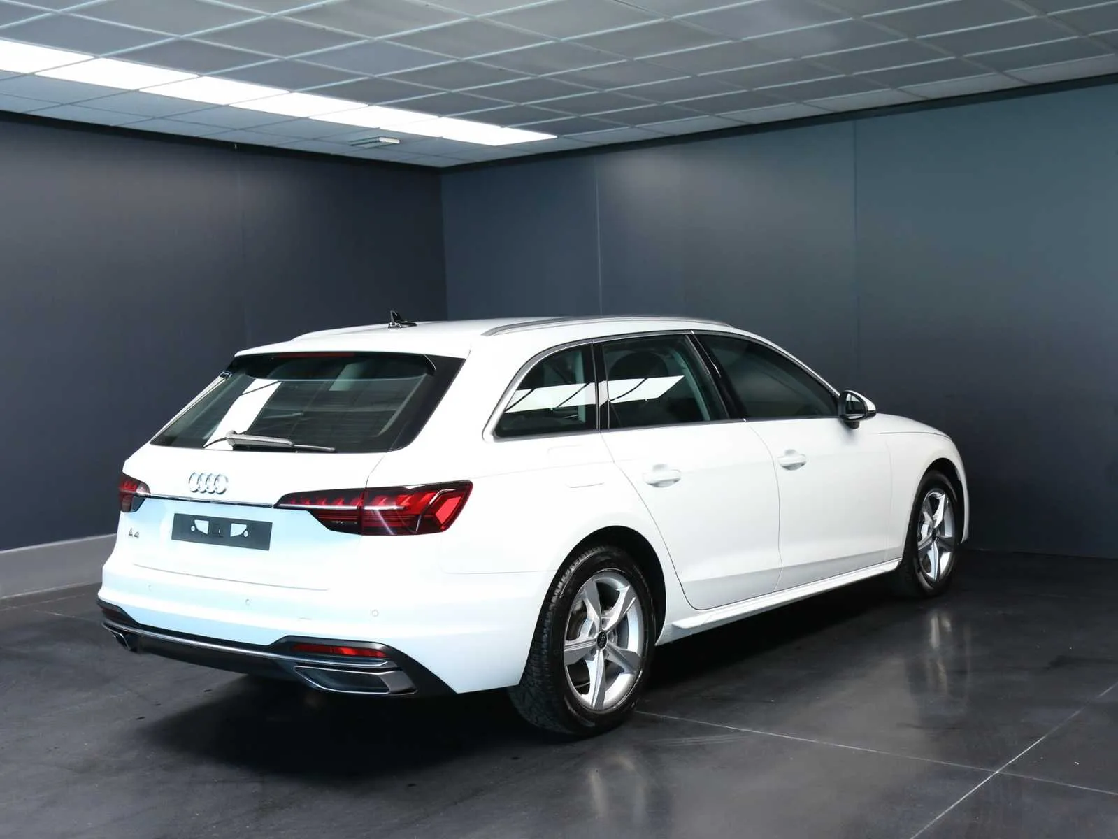 Audi A4 Avant 30 2.0 tdi mhev Business Advanced 136cv s-tronic 2023 — foto 7