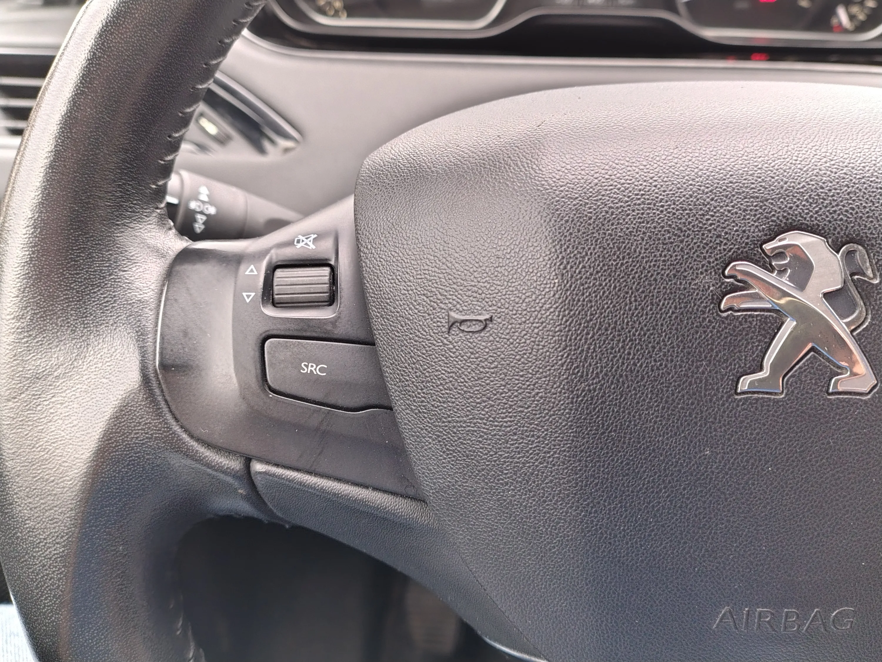 Peugeot 208 5p 1.2 puretech Allure s&s 82cv neopatentati 2018 — foto 21