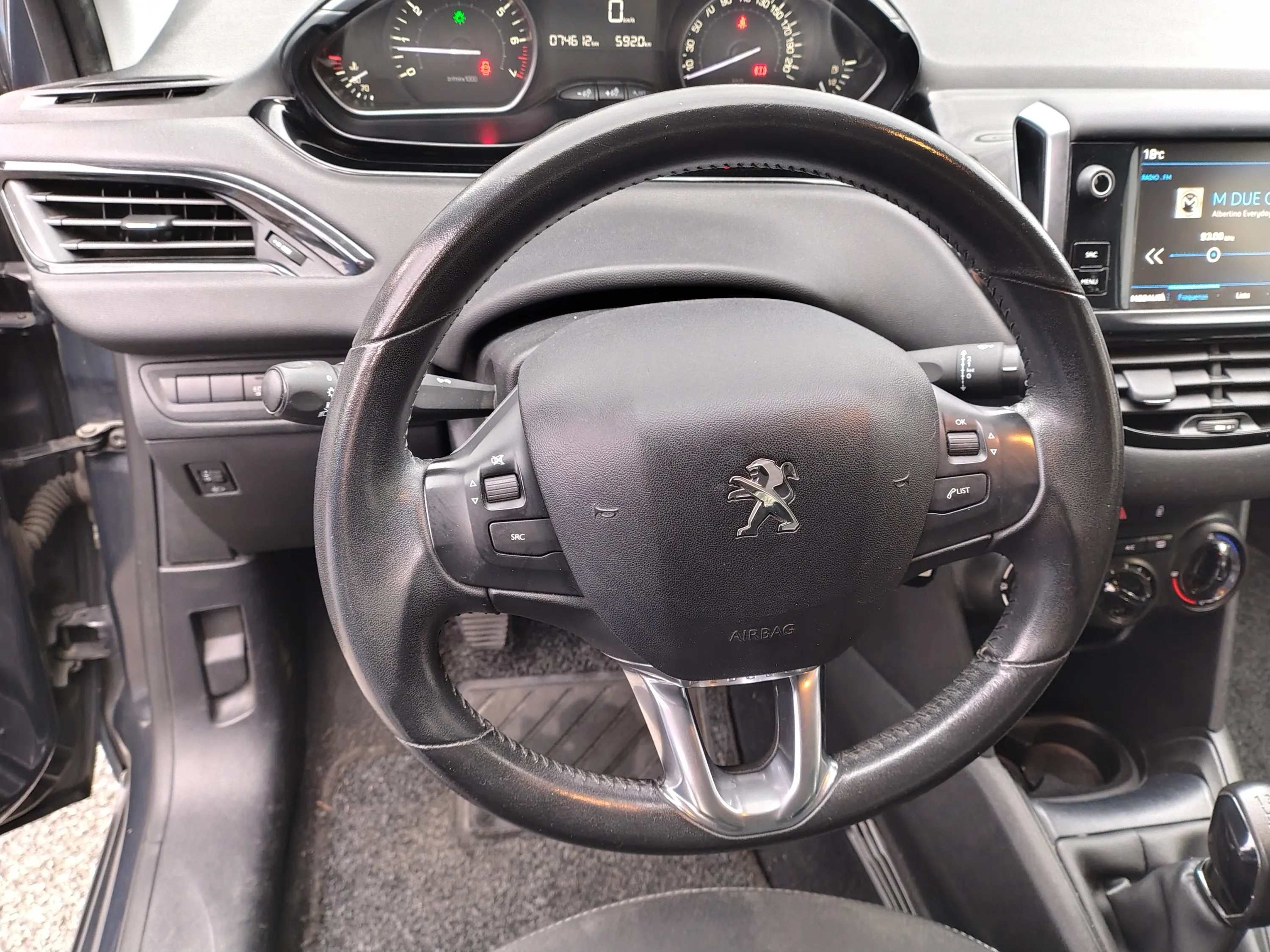 Peugeot 208 5p 1.2 puretech Allure s&s 82cv neopatentati 2018 — foto 13