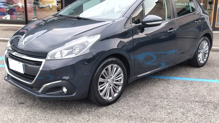 Peugeot 208 5p 1.2 puretech Allure s&s 82cv neopatentati 2018