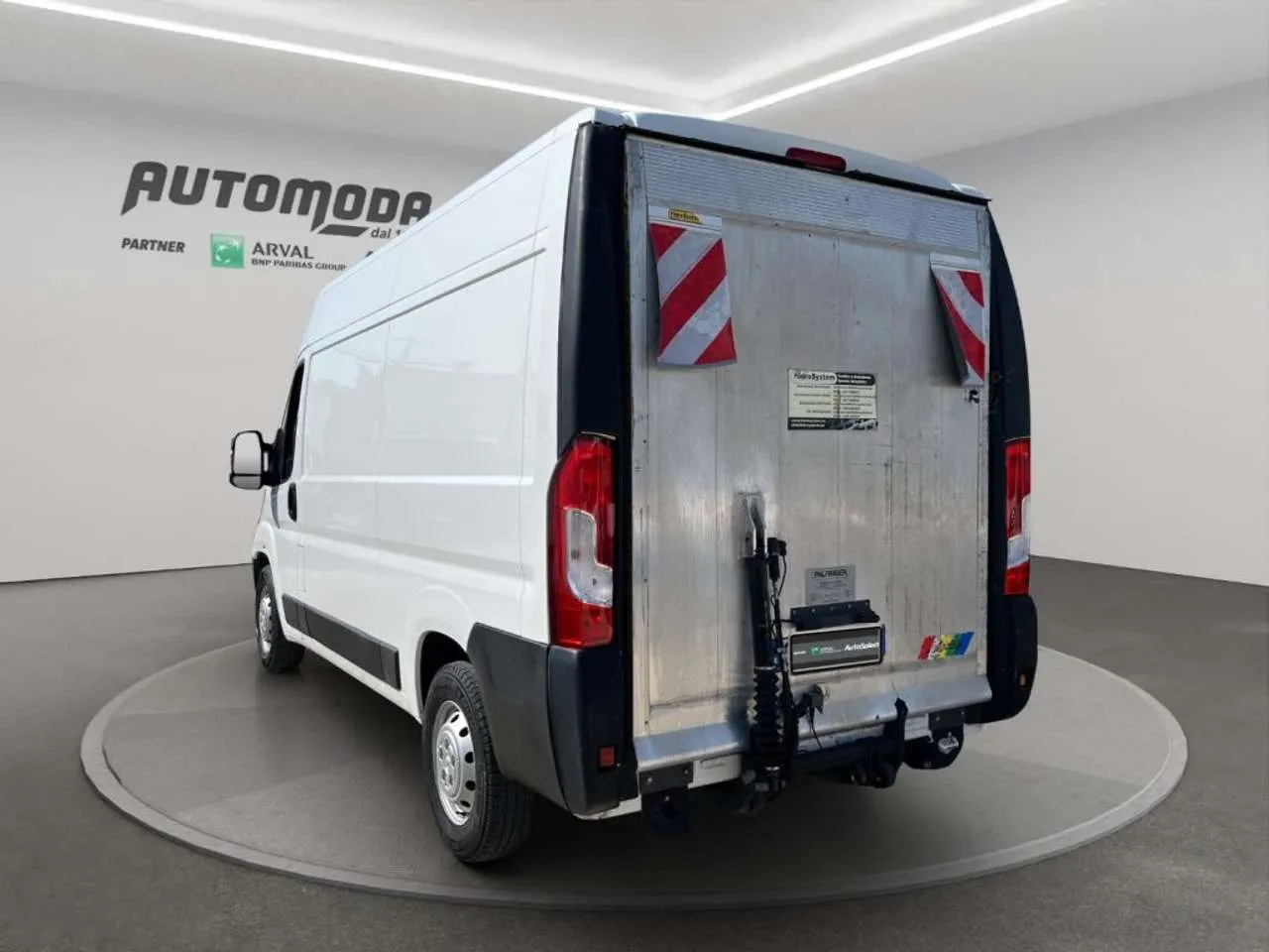 PEUGEOT Boxer 35 2.2HDi SPONDA CARICATRICE 2020 — foto 6