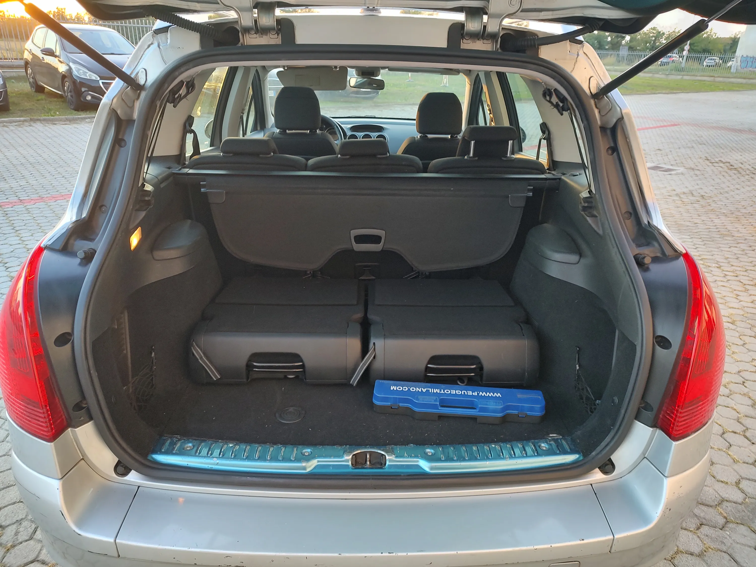 Peugeot 308 SW 1.6 hdi 16v Tecno Ciel 110cv fap 2009 — foto 15