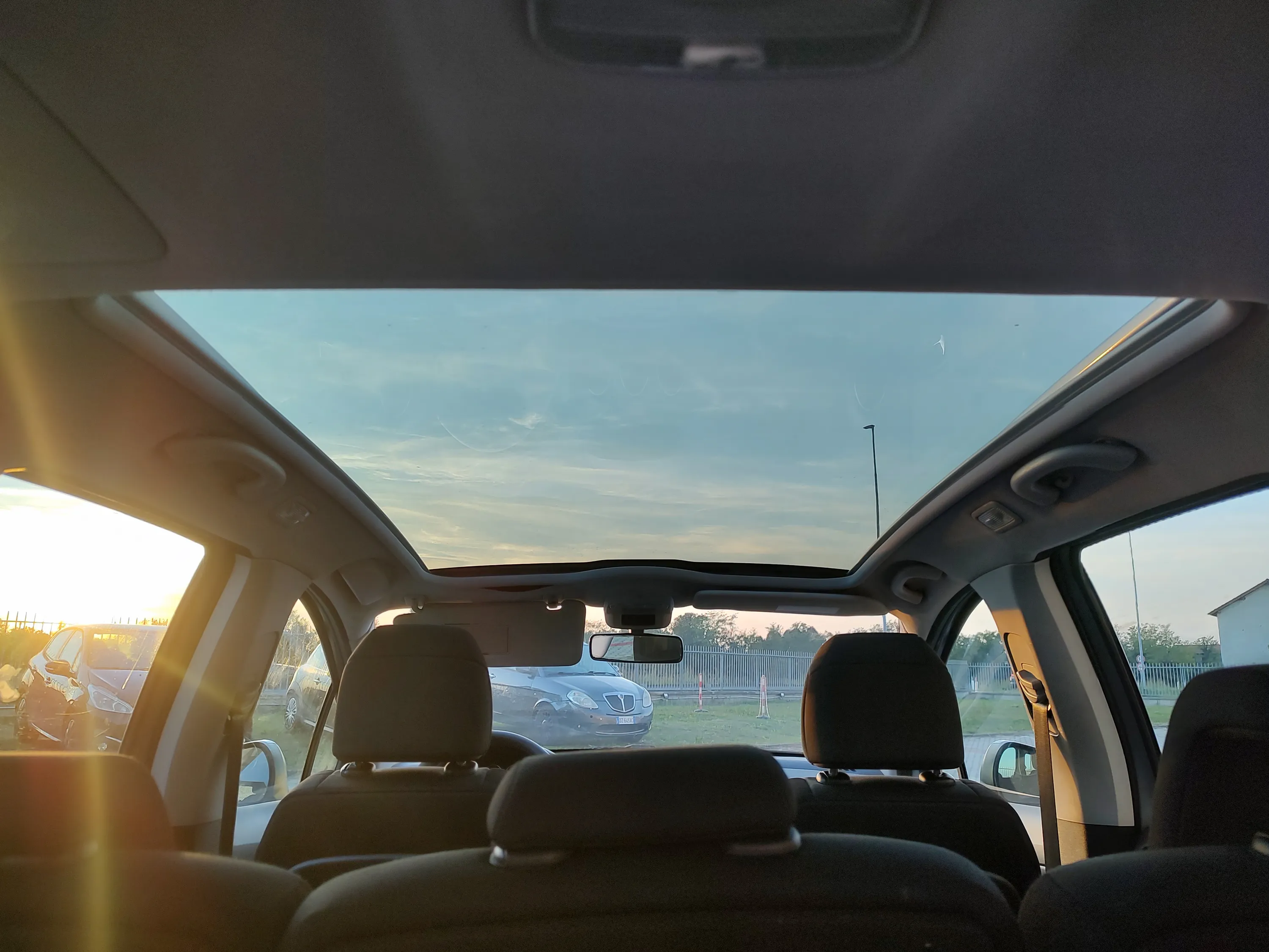 Peugeot 308 SW 1.6 hdi 16v Tecno Ciel 110cv fap 2009 — foto 14
