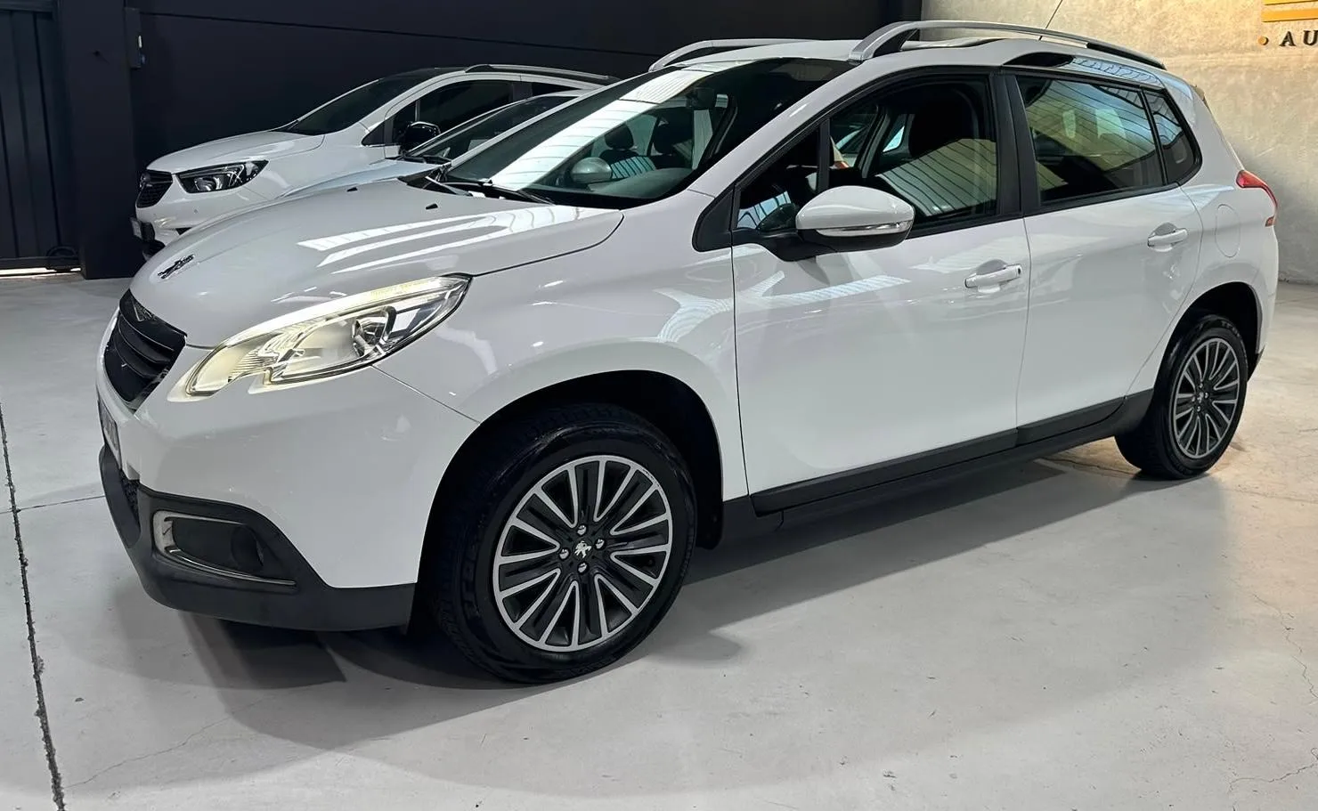 Peugeot 2008 Benzina Neopatentati 2015 — foto 3