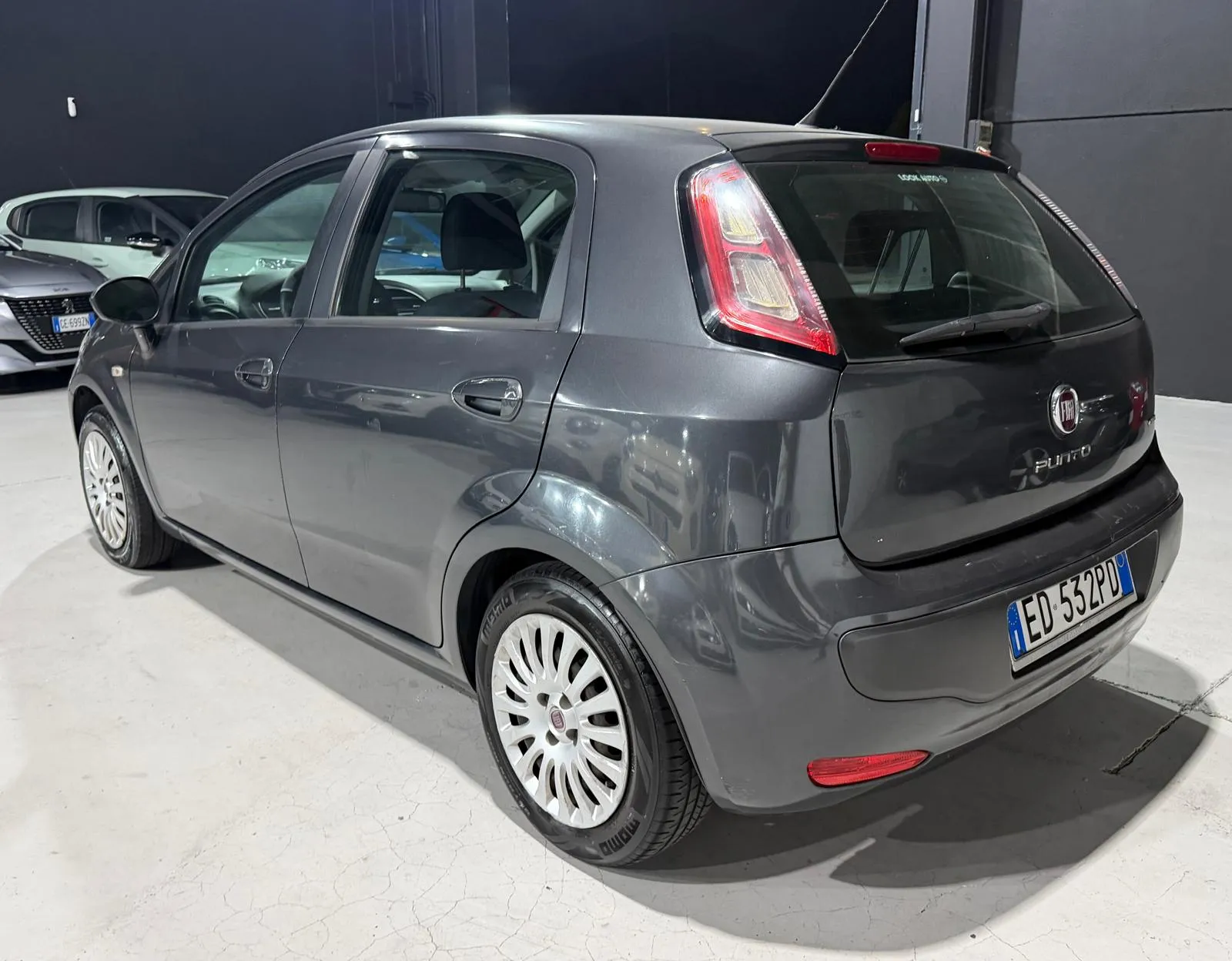 Fiat Benzina 5 posti Neopatentati 2010 — foto 4