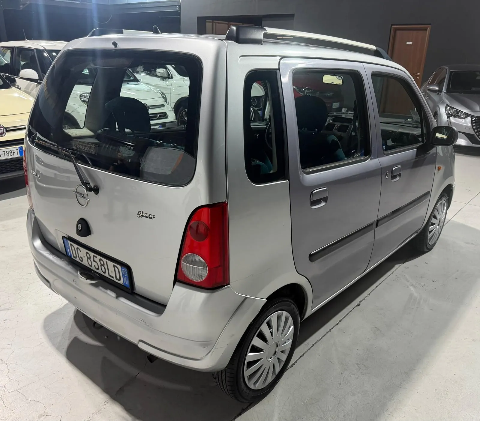 Opel Bicolor Benzina 5 Posti 2007 — foto 6