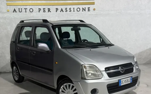Opel Bicolor Benzina 5 Posti