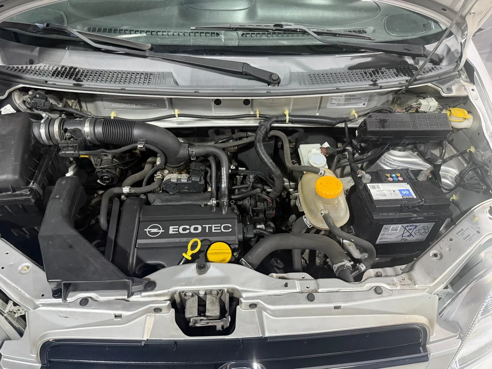 Opel Bicolor Benzina 5 Posti 2007 — foto 12