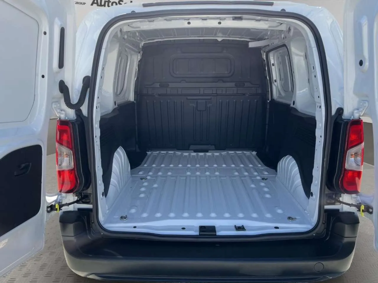 OPEL Combo Allestito 1.5 Diesel 100CV 2023 — foto 15