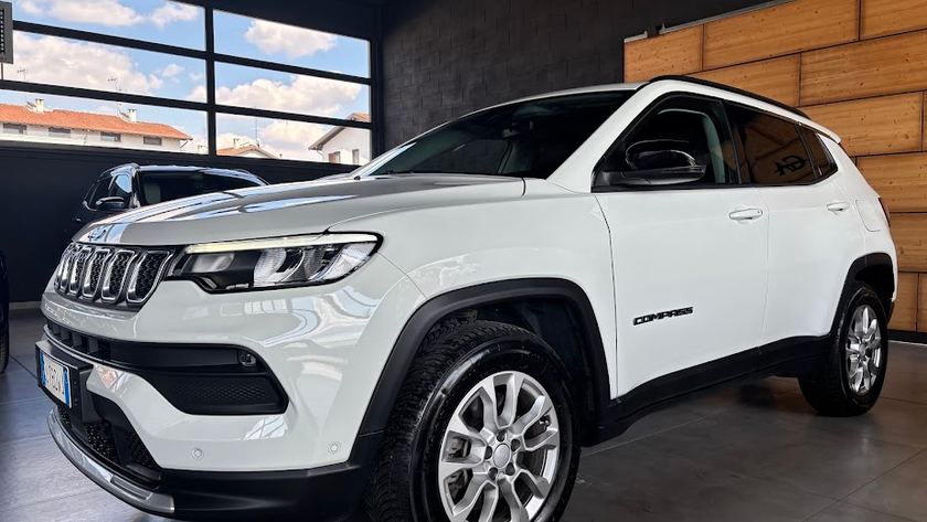 Jeep Compass 1.3 turbo t4 phev Limited 4xe auto 22.000KM 2022