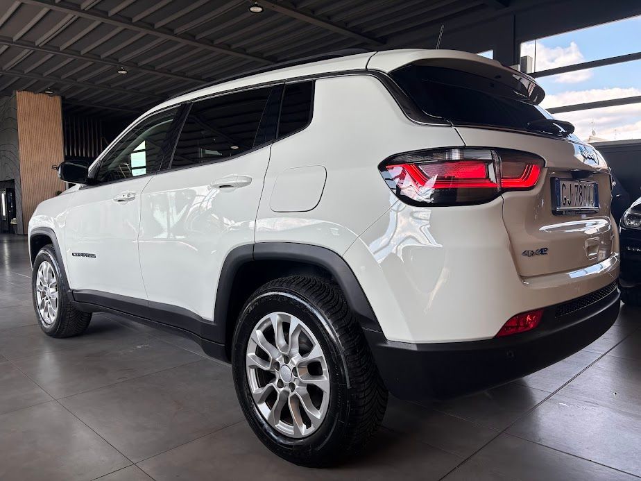Jeep Compass 1.3 turbo t4 phev Limited 4xe auto 22.000KM 2022 — foto 2
