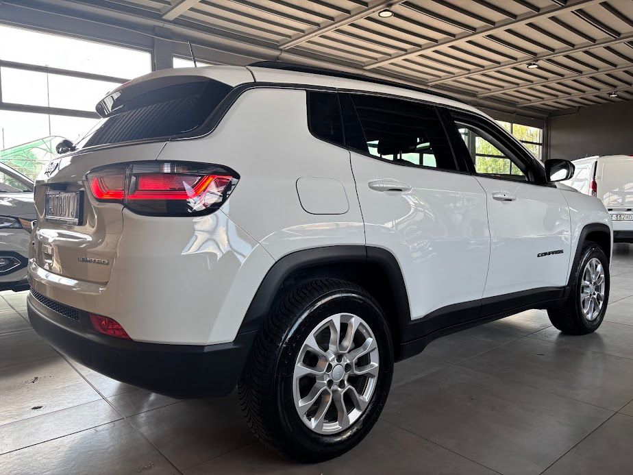 Jeep Compass 1.3 turbo t4 phev Limited 4xe auto 22.000KM 2022 — foto 4