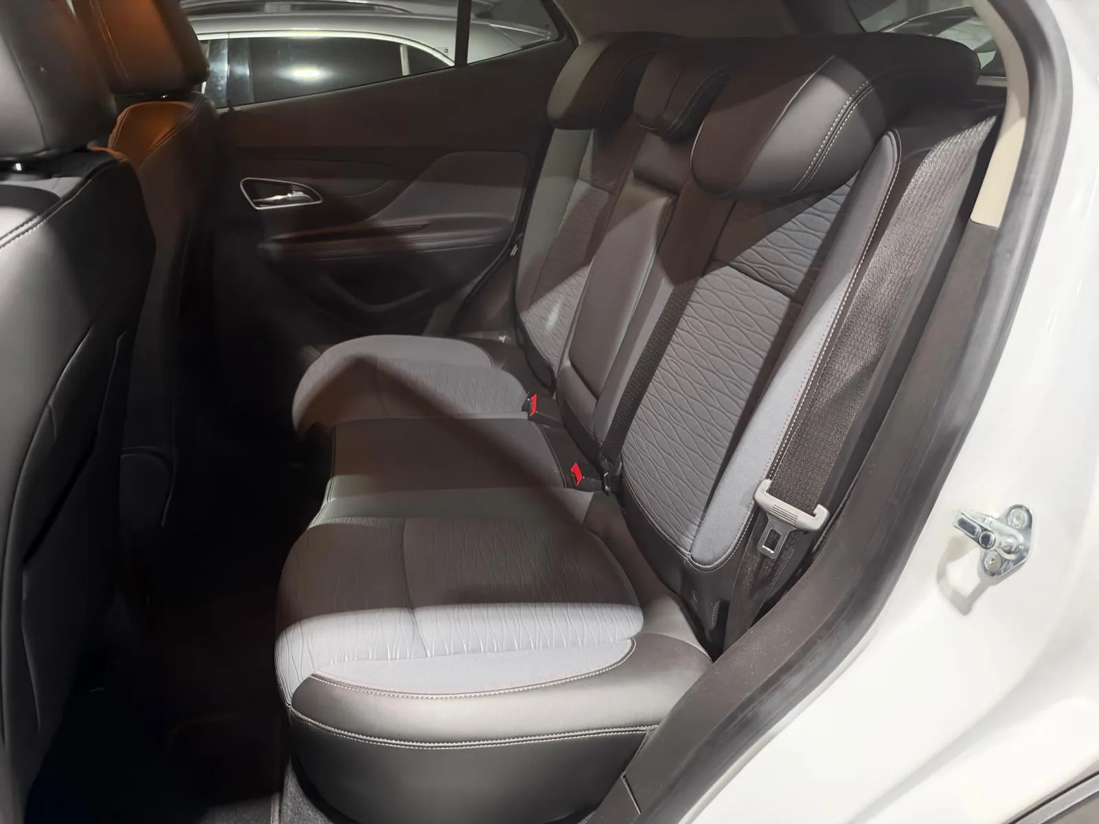 Opel Benzina 2015 — foto 13