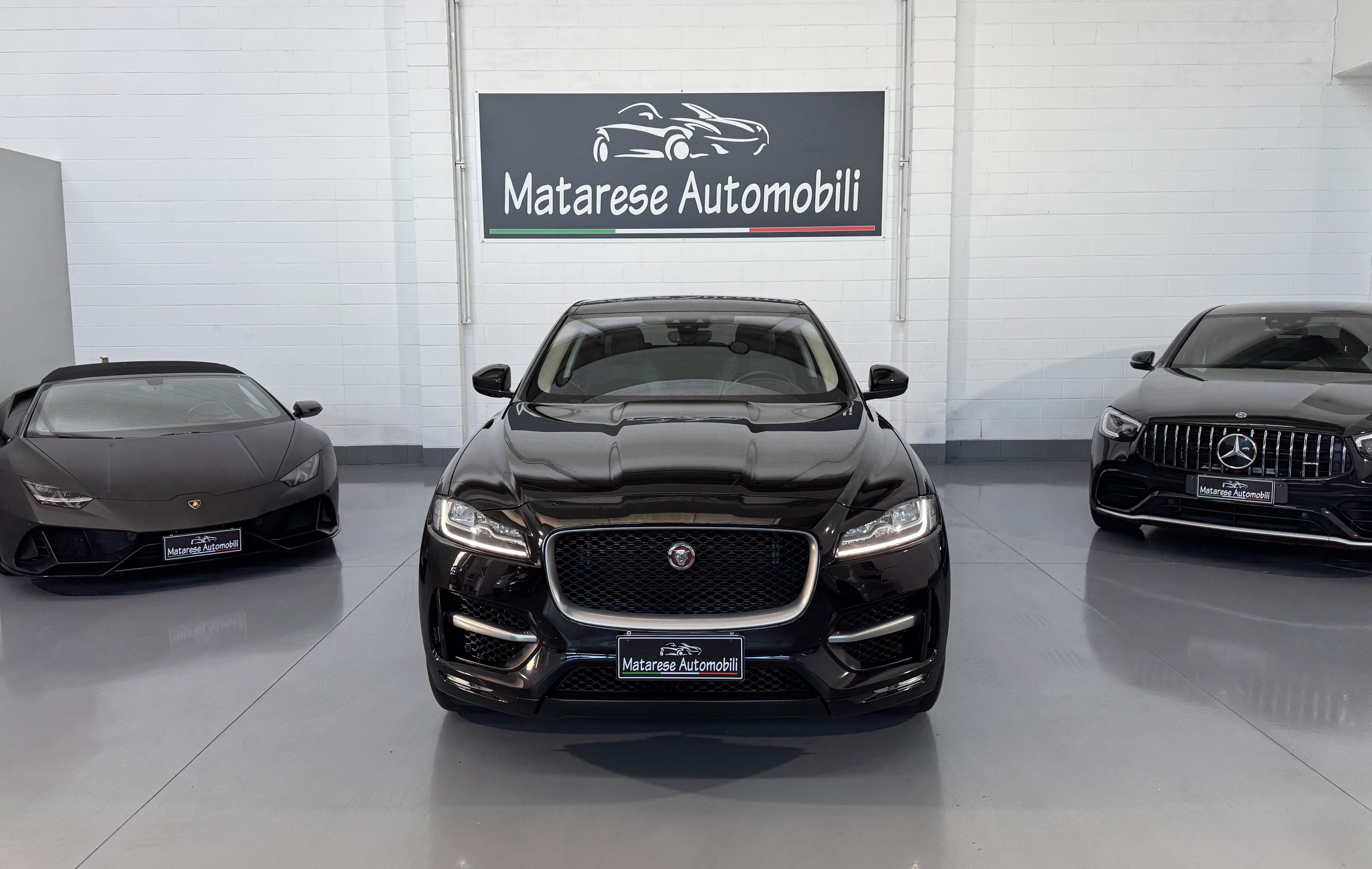 Jaguar F-Pace R-Sport 2.0cc 180cv AWD CarPlay Finanziabile 2018 — foto 2
