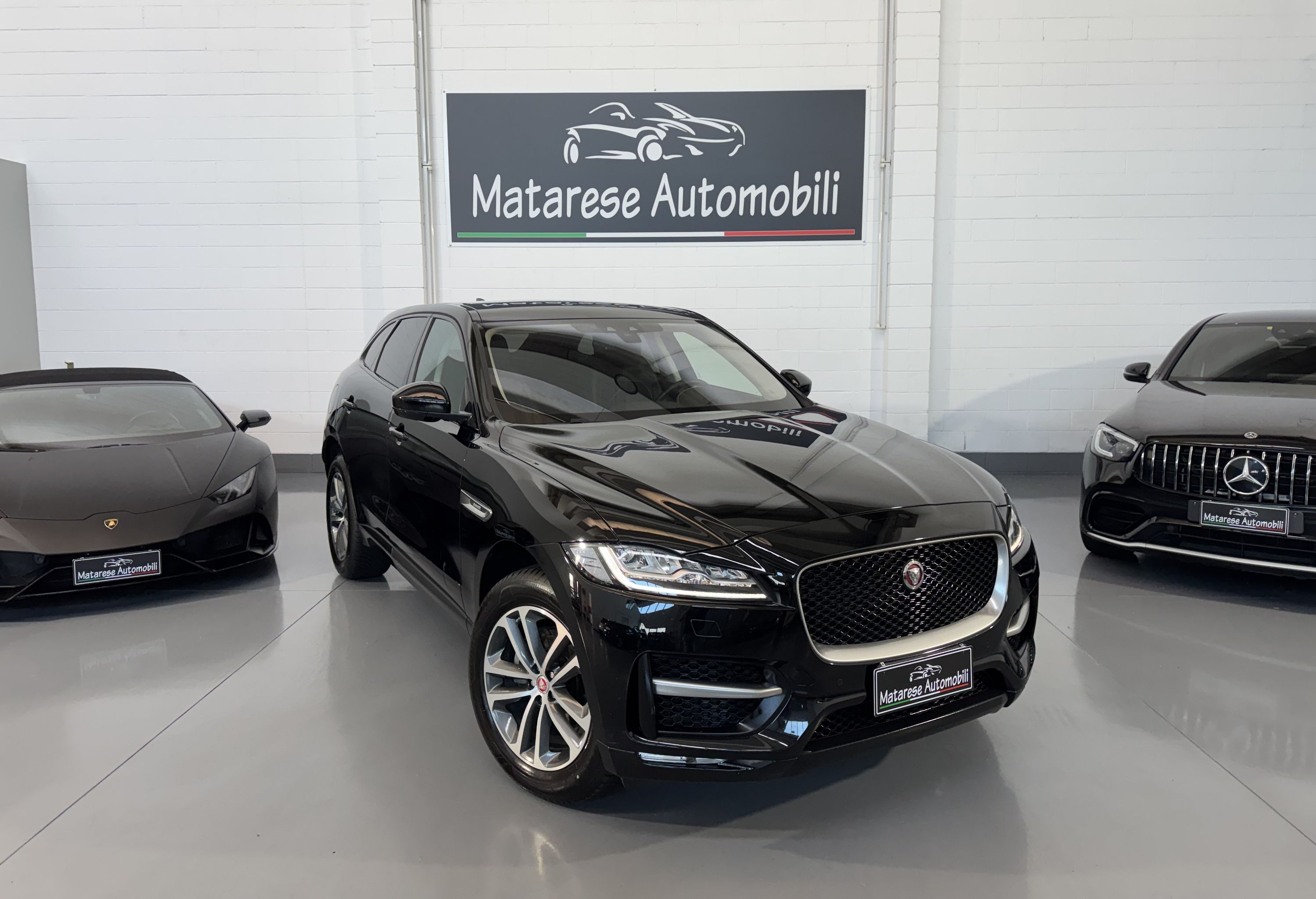Jaguar F-Pace R-Sport 2.0cc 180cv AWD CarPlay Finanziabile 2018 — foto 4