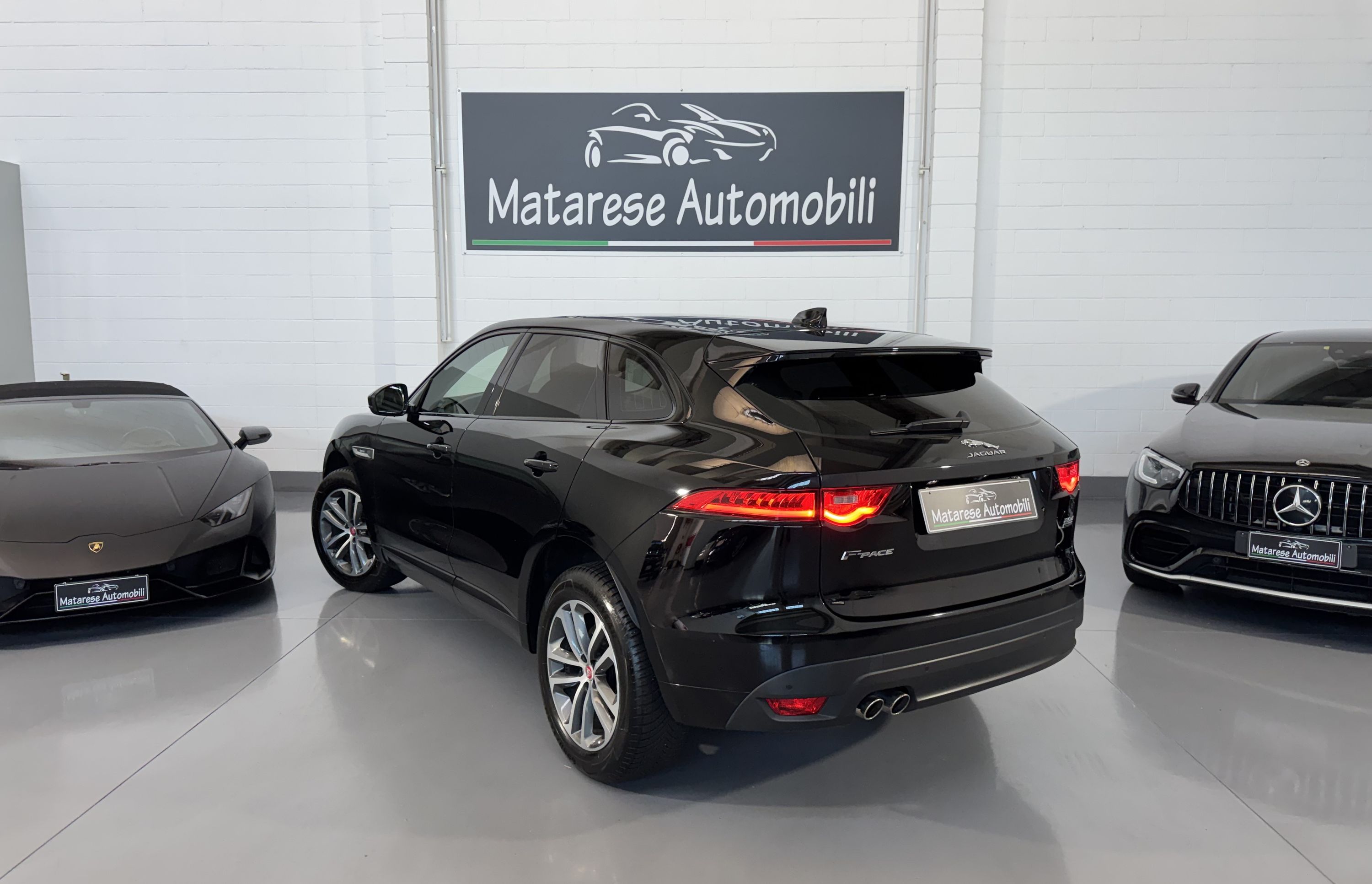 Jaguar F-Pace R-Sport 2.0cc 180cv AWD CarPlay Finanziabile 2018 — foto 3