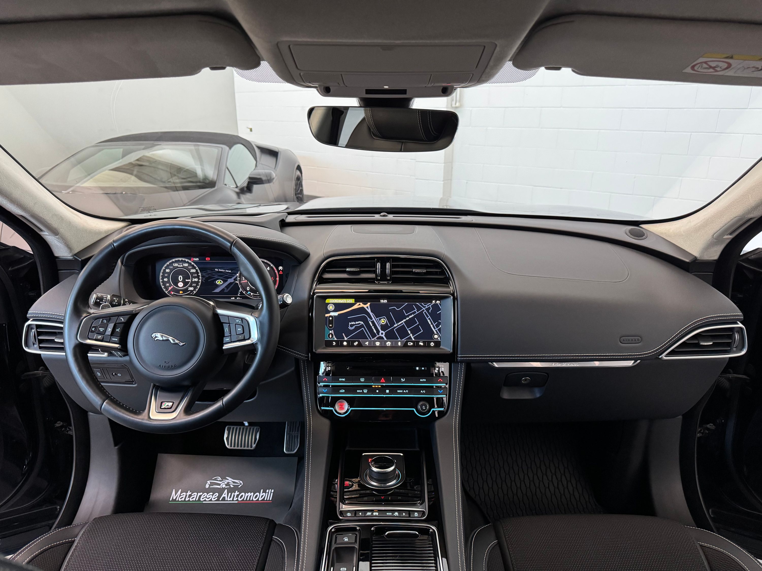 Jaguar F-Pace R-Sport 2.0cc 180cv AWD CarPlay Finanziabile 2018 — foto 14
