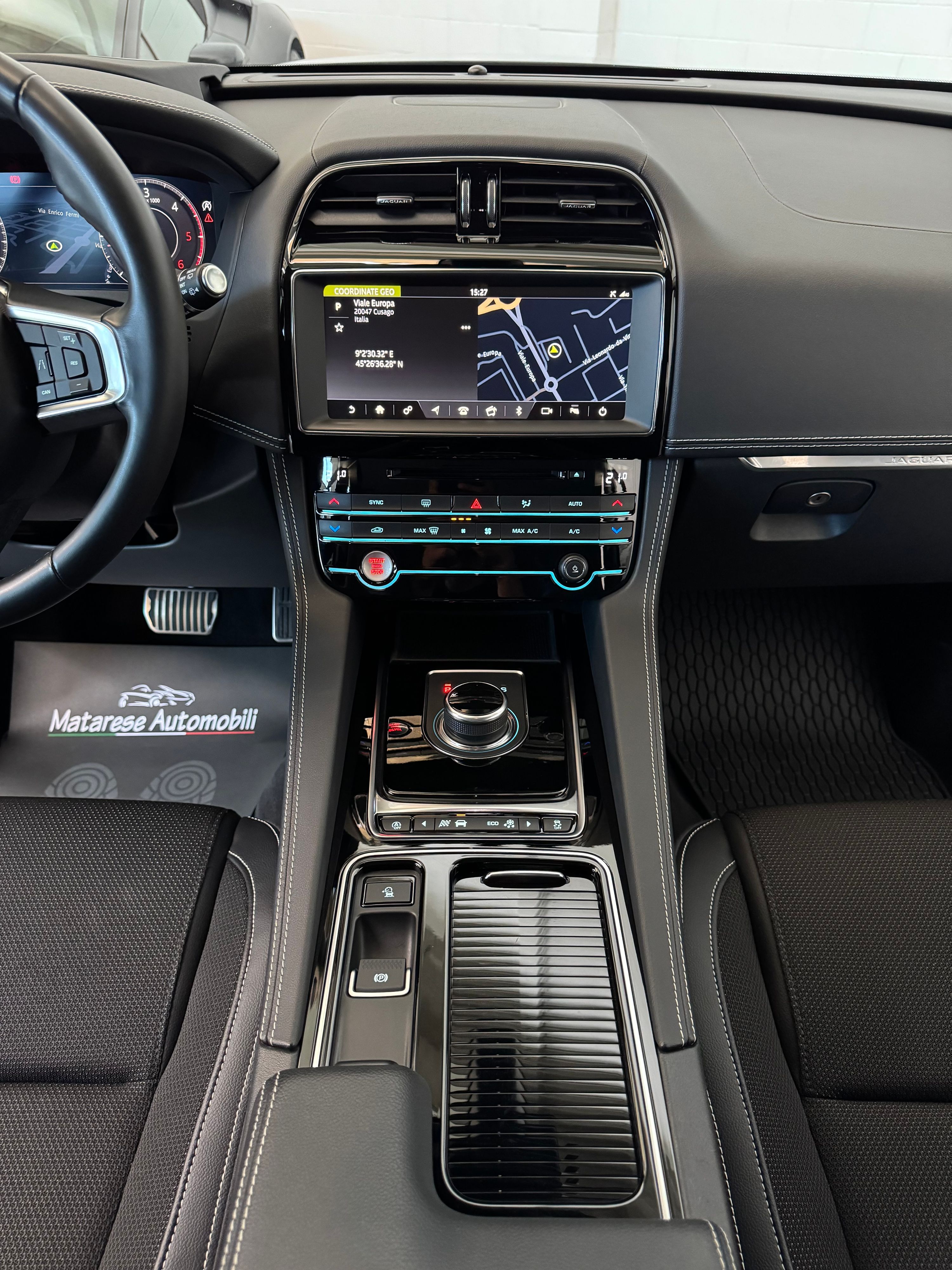 Jaguar F-Pace R-Sport 2.0cc 180cv AWD CarPlay Finanziabile 2018 — foto 15