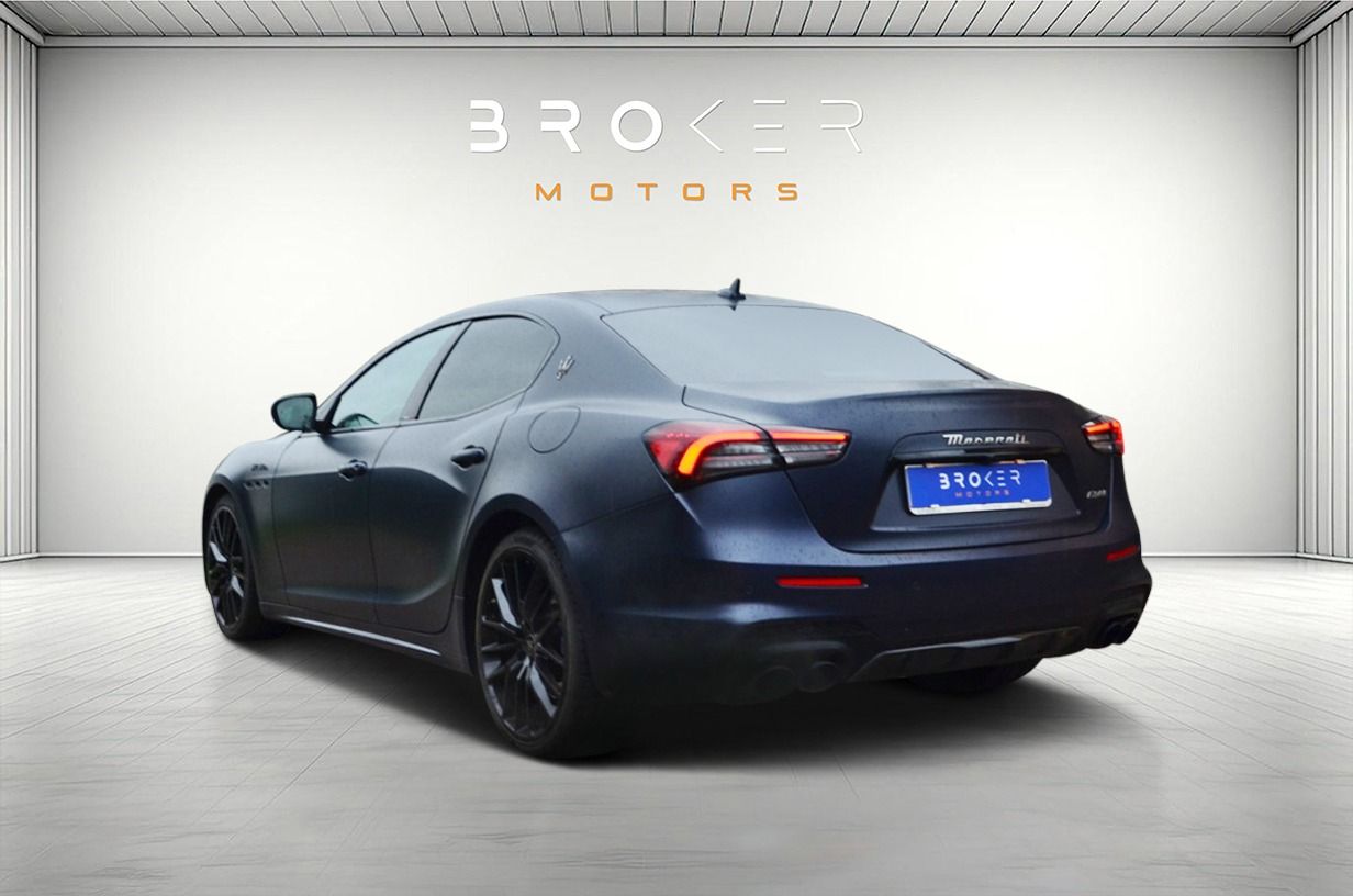 Maserati Ghibli 3.8 V8 Trofeo 580cv rwd auto 2023 — foto 4
