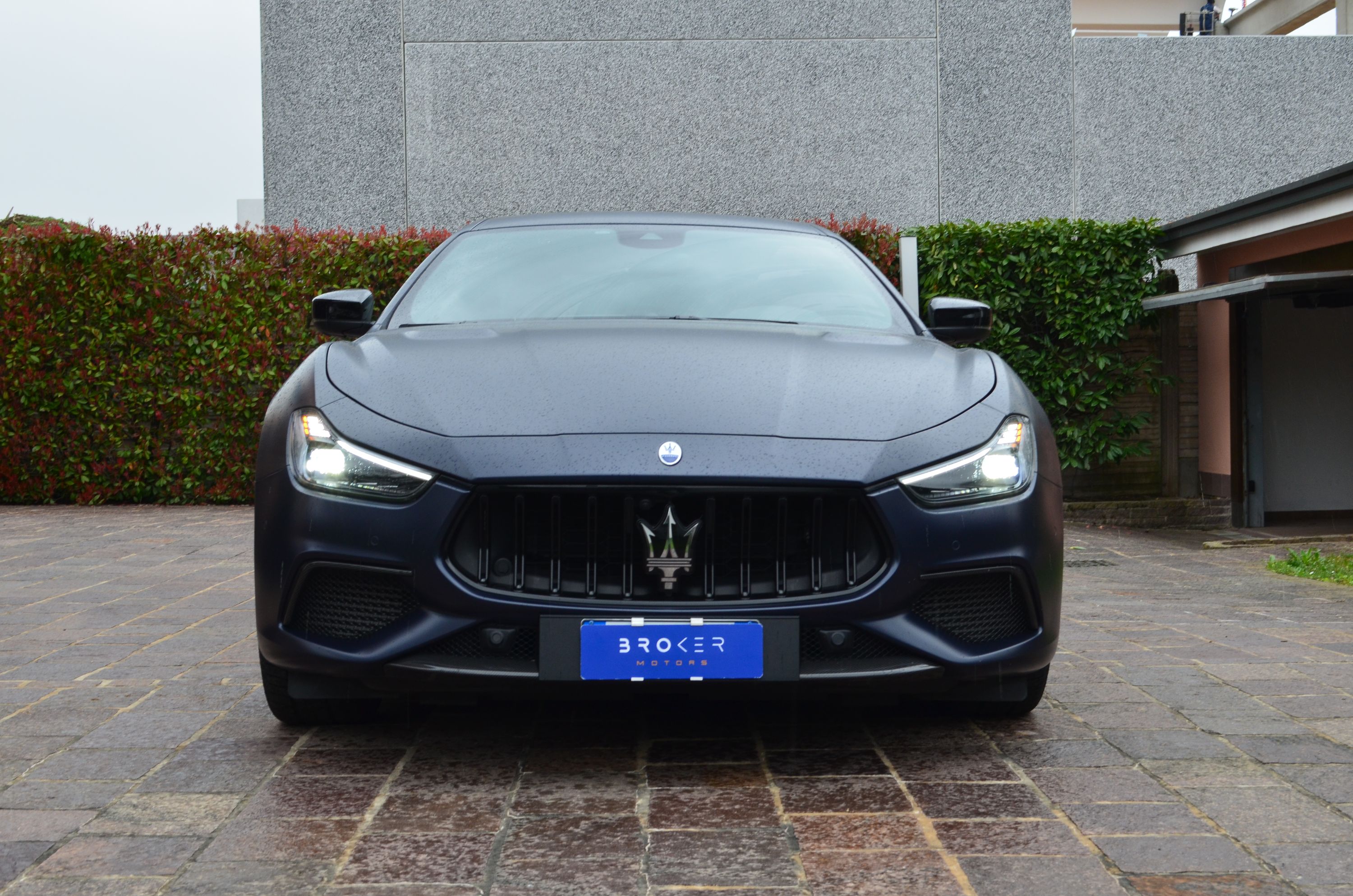 Maserati Ghibli 3.8 V8 Trofeo 580cv rwd auto 2023 — foto 3