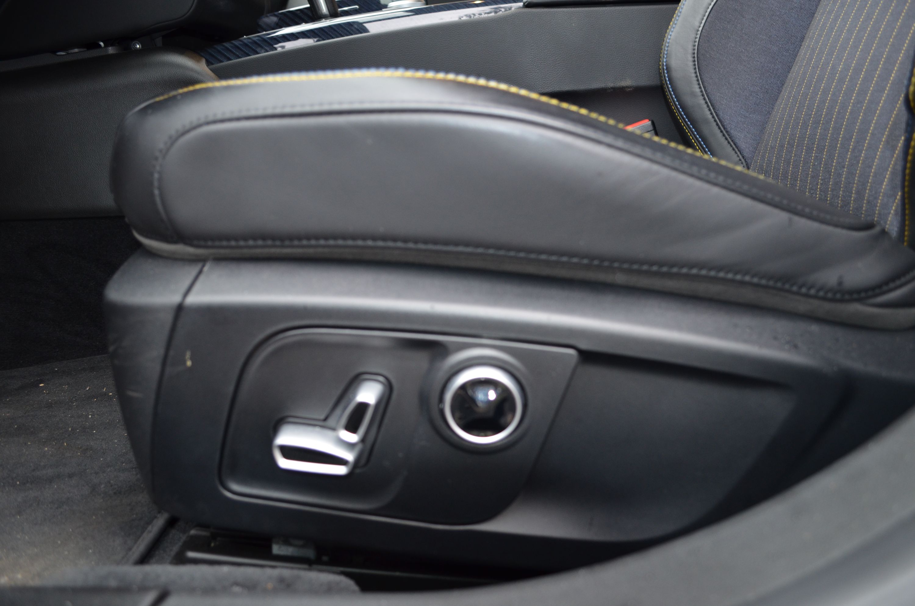 Maserati Ghibli 3.8 V8 Trofeo 580cv rwd auto 2023 — foto 10