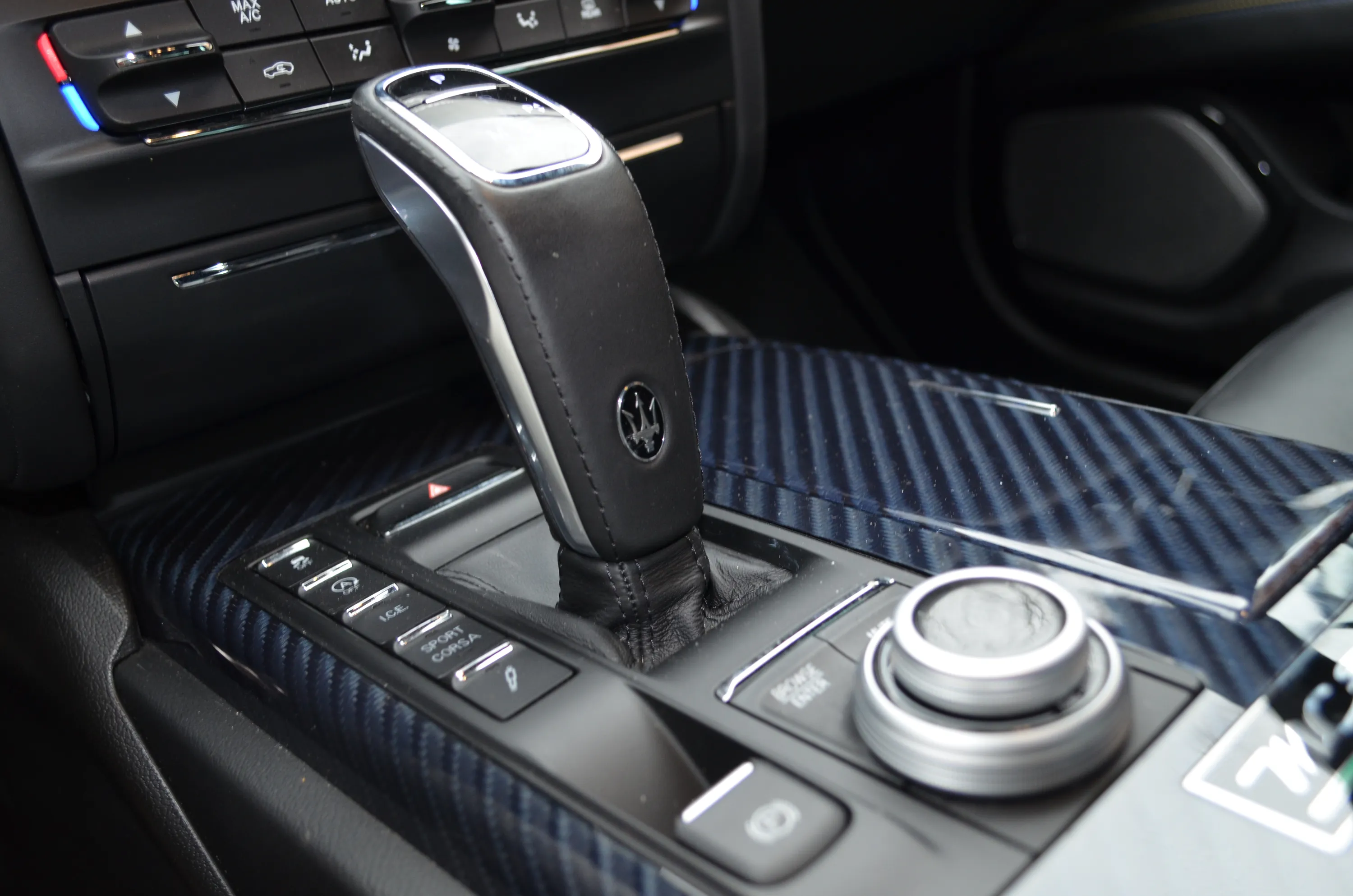 Maserati Ghibli 3.8 V8 Trofeo 580cv rwd auto 2023 — foto 19