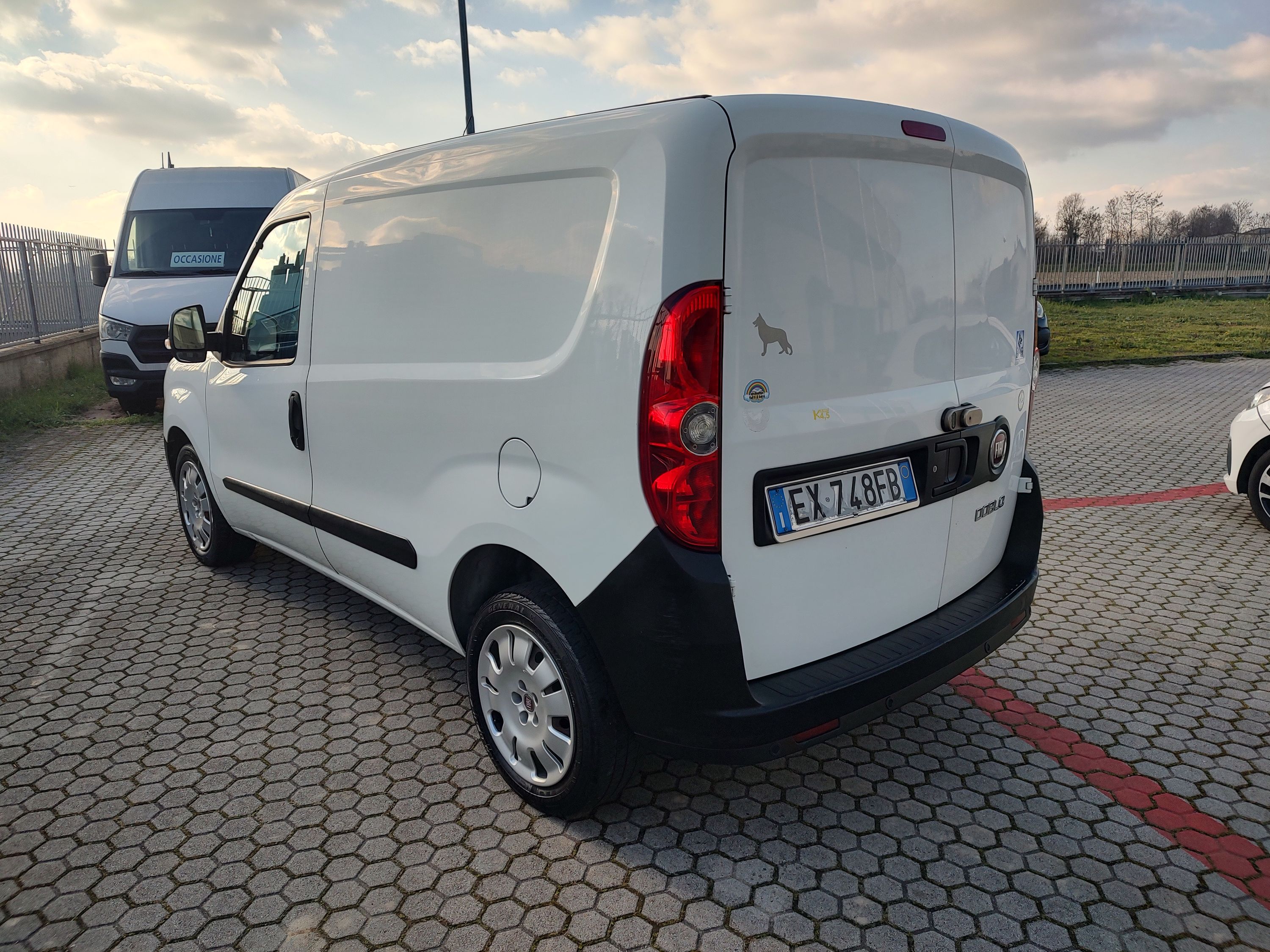 Fiat Doblo 1.4 tjt natural power Emotion 120cv 2014 — foto 3