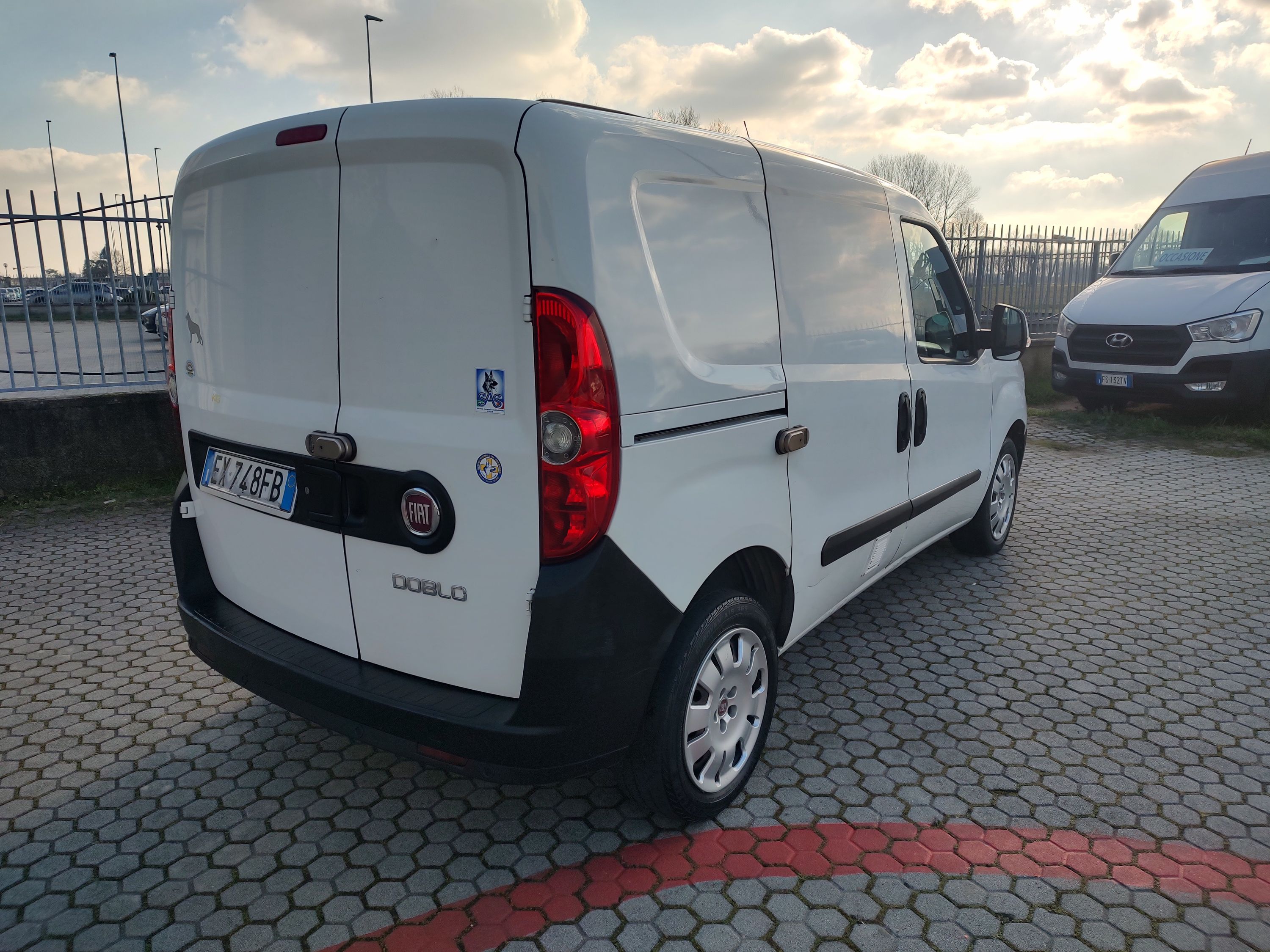 Fiat Doblo 1.4 tjt natural power Emotion 120cv 2014 — foto 5