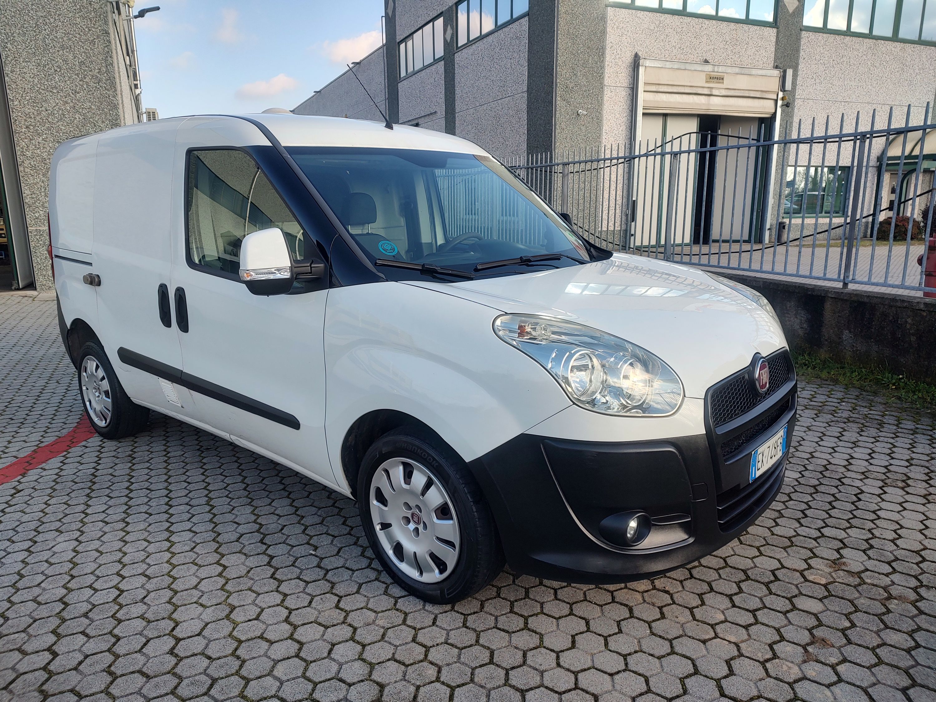 Fiat Doblo 1.4 tjt natural power Emotion 120cv 2014 — foto 7