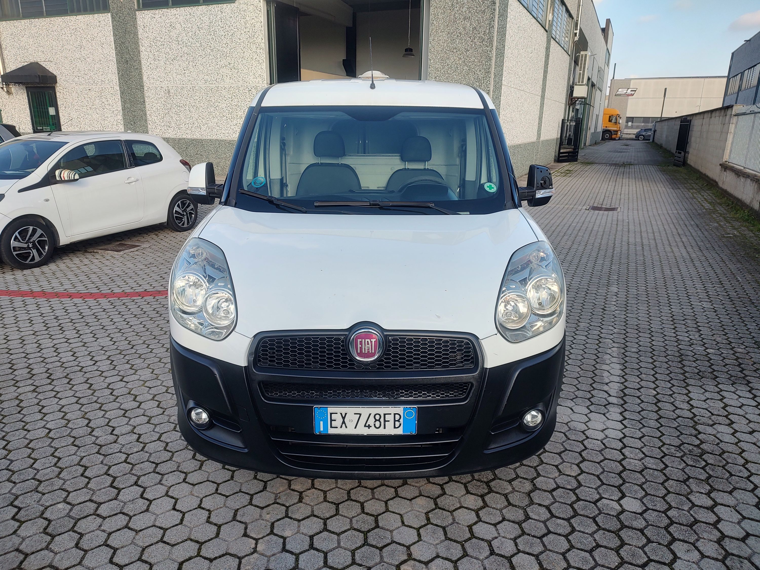Fiat Doblo 1.4 tjt natural power Emotion 120cv 2014 — foto 8