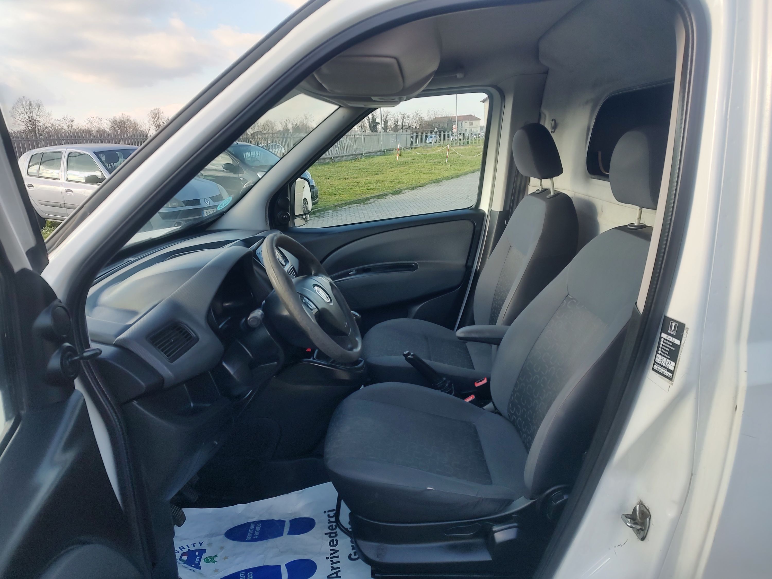 Fiat Doblo 1.4 tjt natural power Emotion 120cv 2014 — foto 9