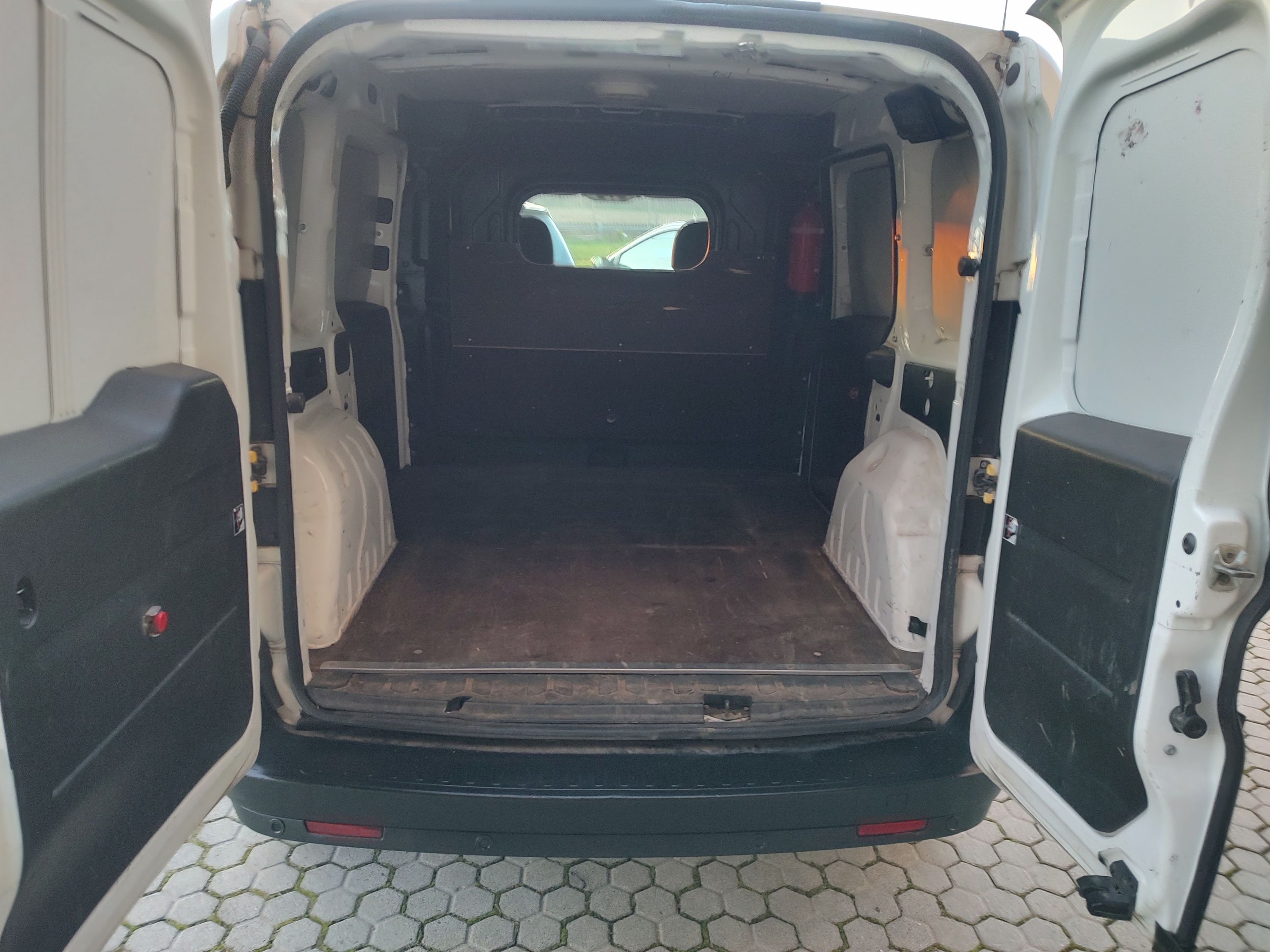 Fiat Doblo 1.4 tjt natural power Emotion 120cv 2014 — foto 13