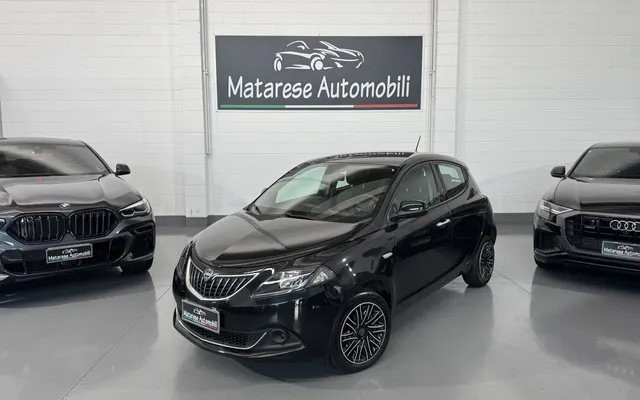 Lancia Ypsilon Hybrid 5p 1.0cc 70cv Bluetooth+Clima OK Neopatentati
