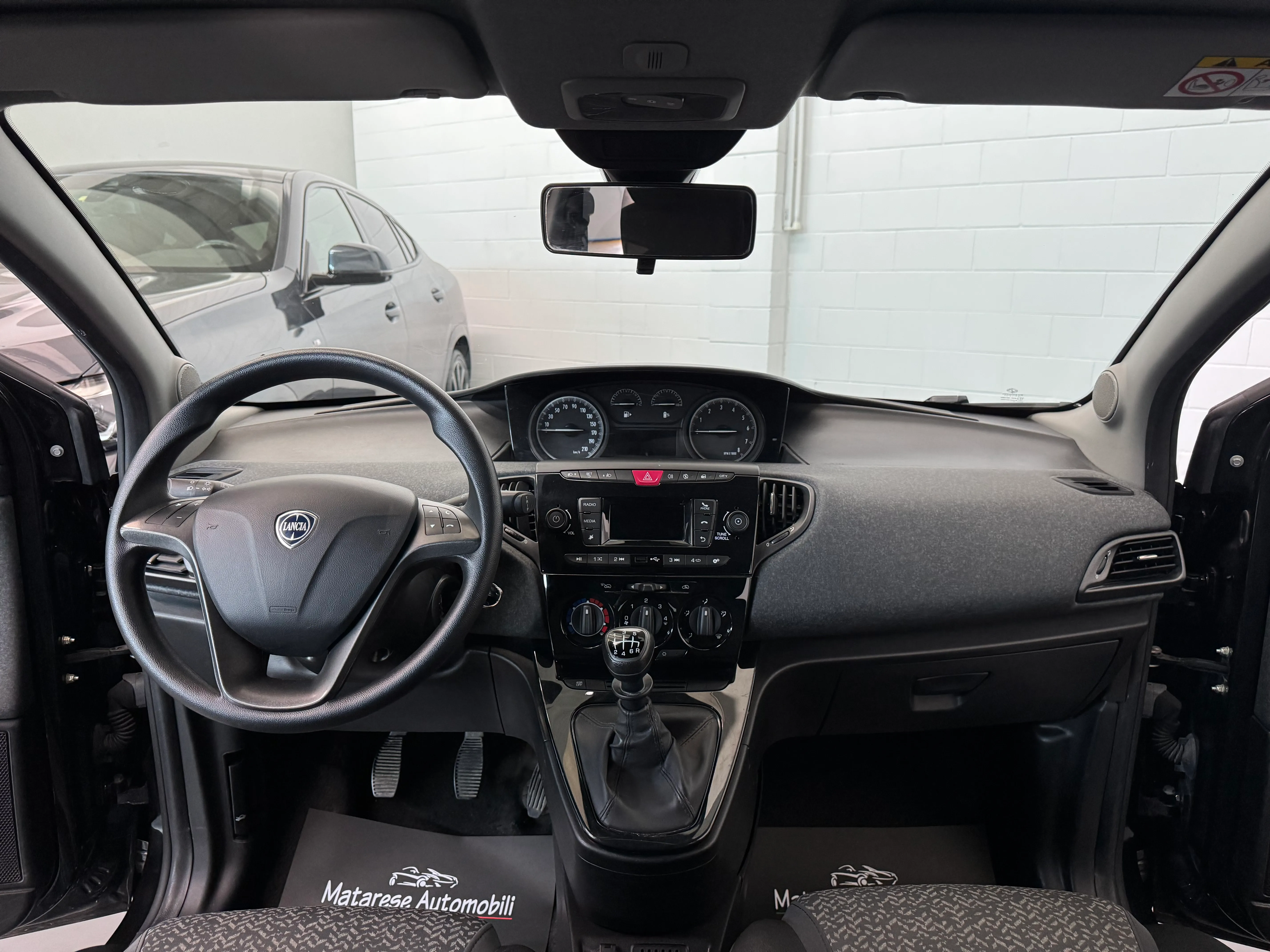 Lancia Ypsilon Hybrid 5p 1.0cc 70cv Bluetooth+Clima OK Neopatentati 2022 — foto 12