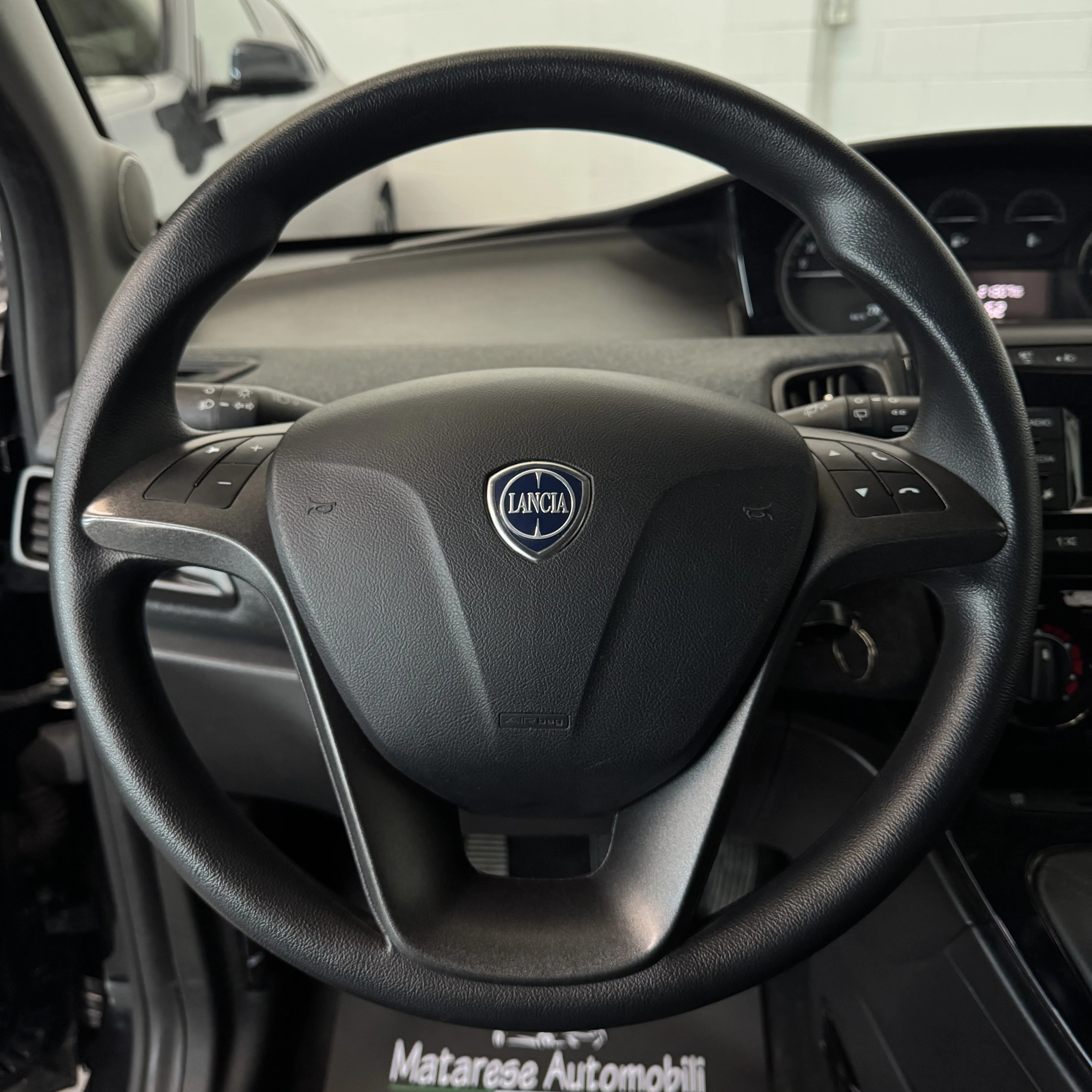 Lancia Ypsilon Hybrid 5p 1.0cc 70cv Bluetooth+Clima OK Neopatentati 2022 — foto 14